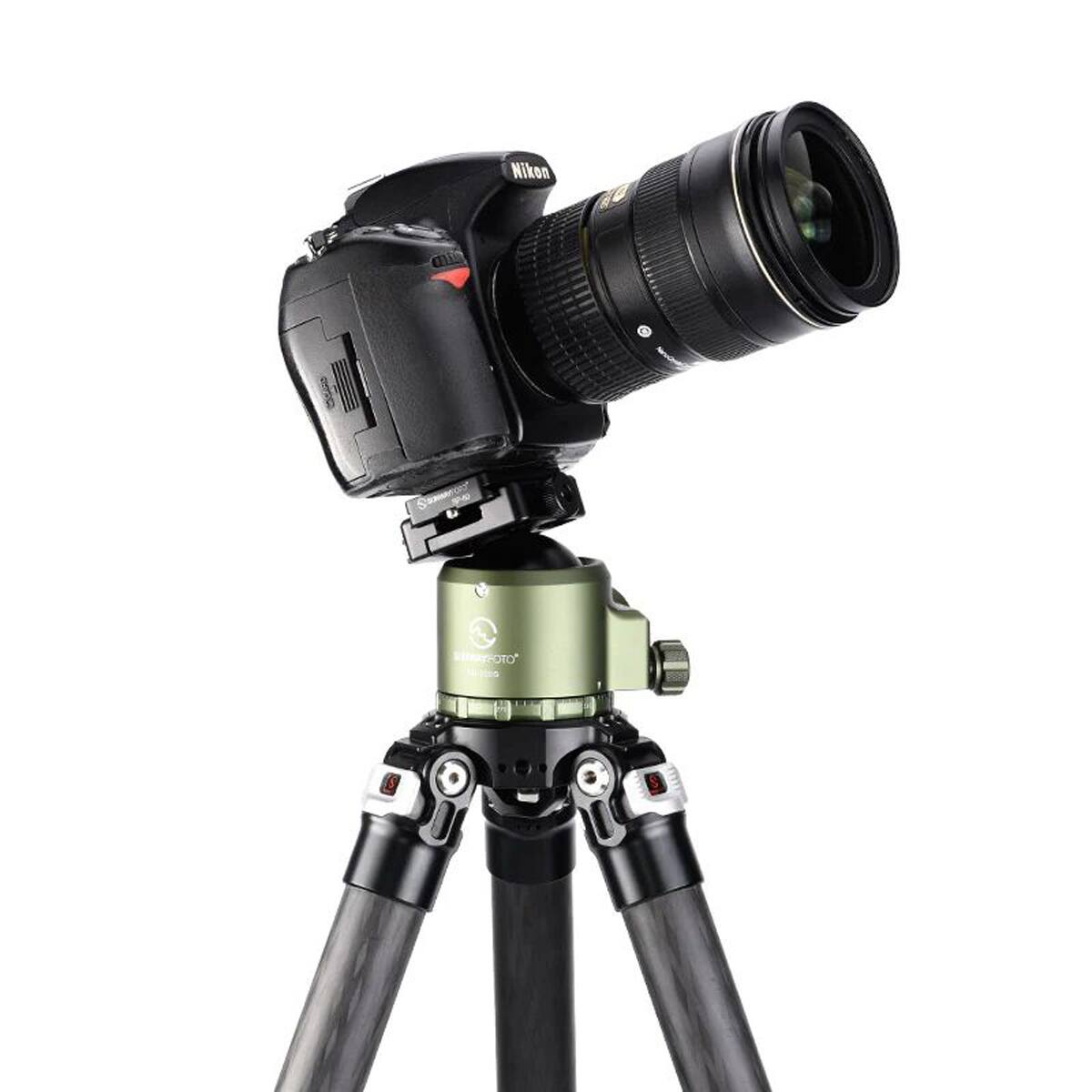 Nikon
Summit