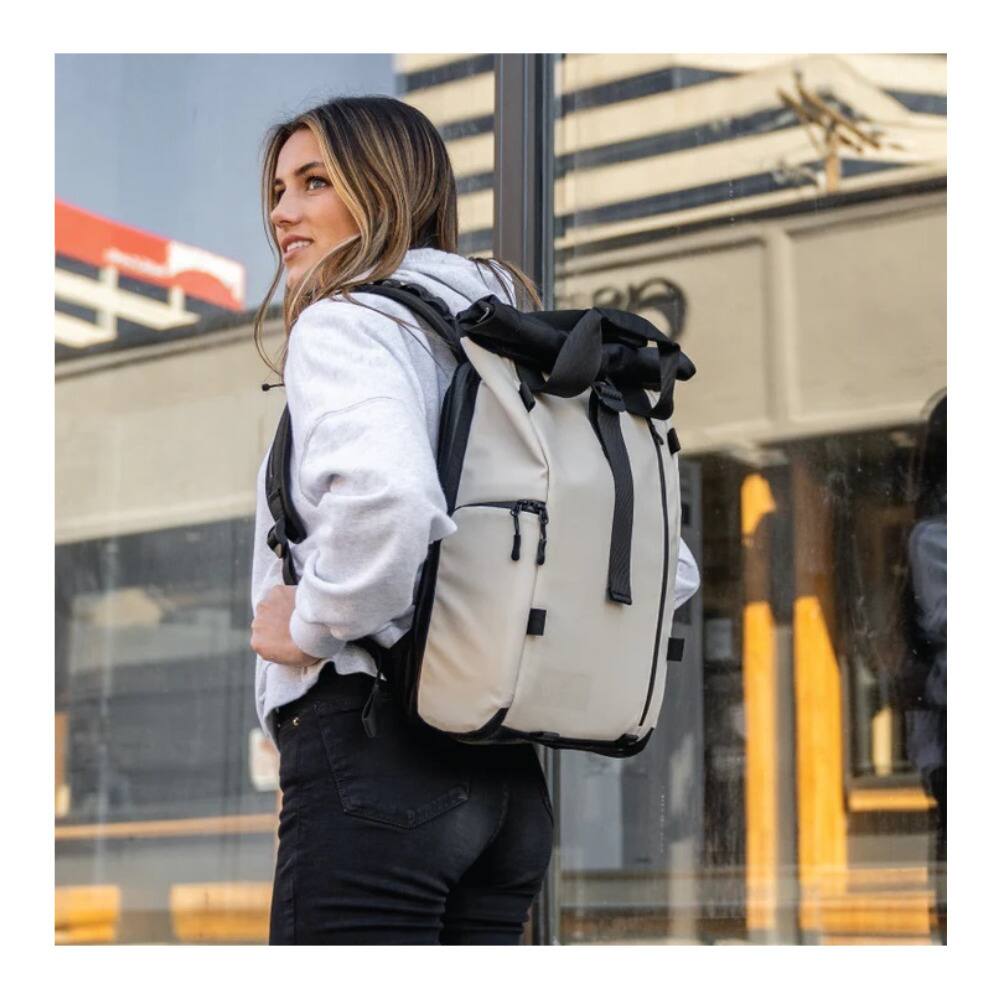 Left. WANDRD - WANDRD PRVKE Lite Camera Backpack with Expandable Rolltop (Yuma Tan) - Tan.