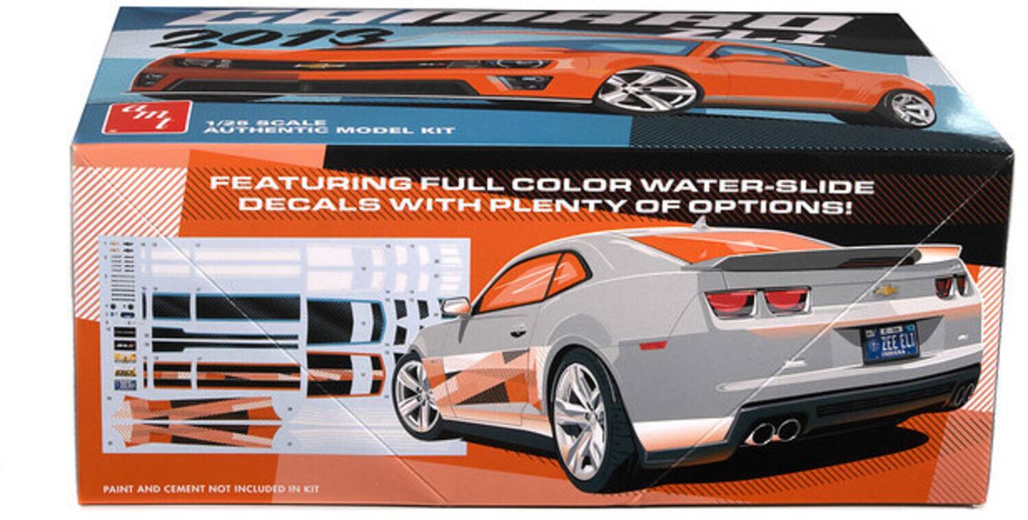 HRO C 2013  
1/68 SCALE  
AUTHENTIC MODEL KIT  
FEATURING FULL COLOR WATER-SLIDE DECALS WITH PLENTY OF OPTIONS!  
PAINT AND CEMENT NOT INCLUDED IN KIT