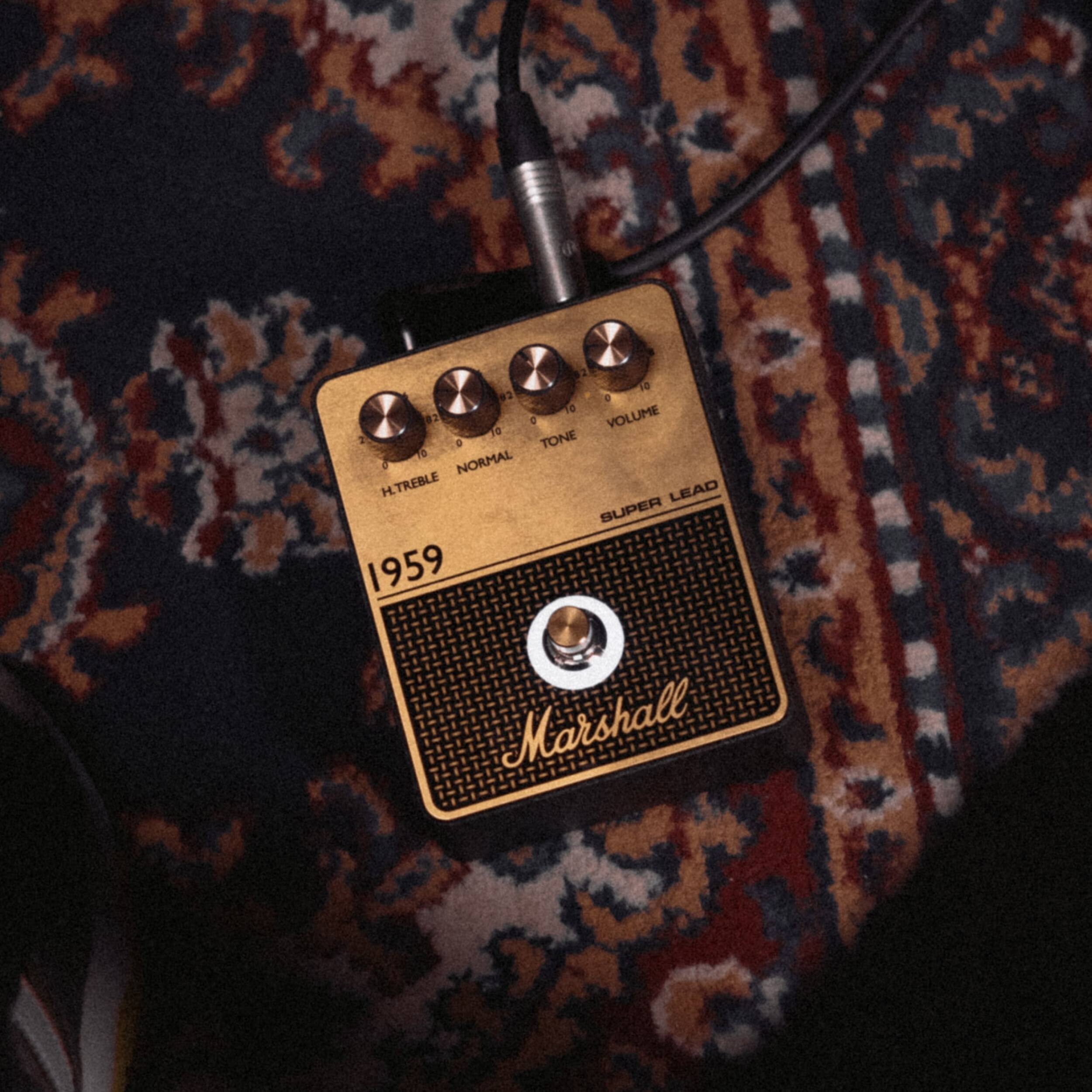 d 1e 92 a 1e d VOLUME 10 2 E TONE 5 a NORMAL H.TREBLE LEAD SUPER 1959 Marshall