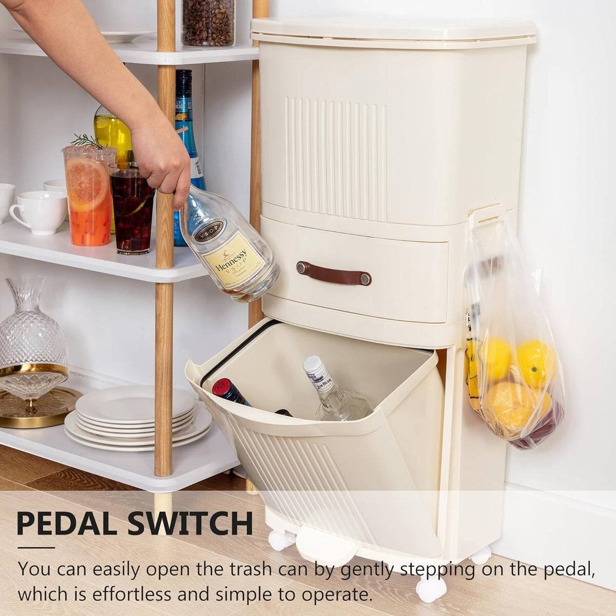 PEDAL SWITCH

You can easily open the trash can by gently stepping on the pedal, which is effortless and simple to operate.