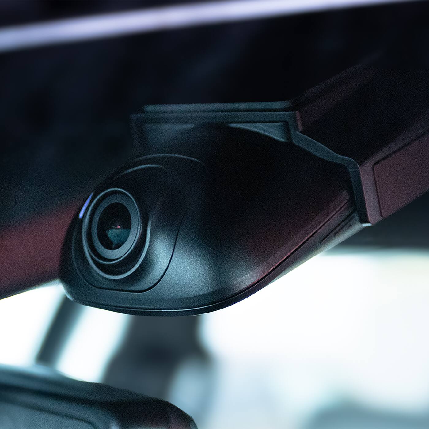 Back. DroneMobile - Drone XC2 2K 3-Channel Dash Camera with LTE, Wi-Fi, and GPS and Compatible with All Vehicles - Black.