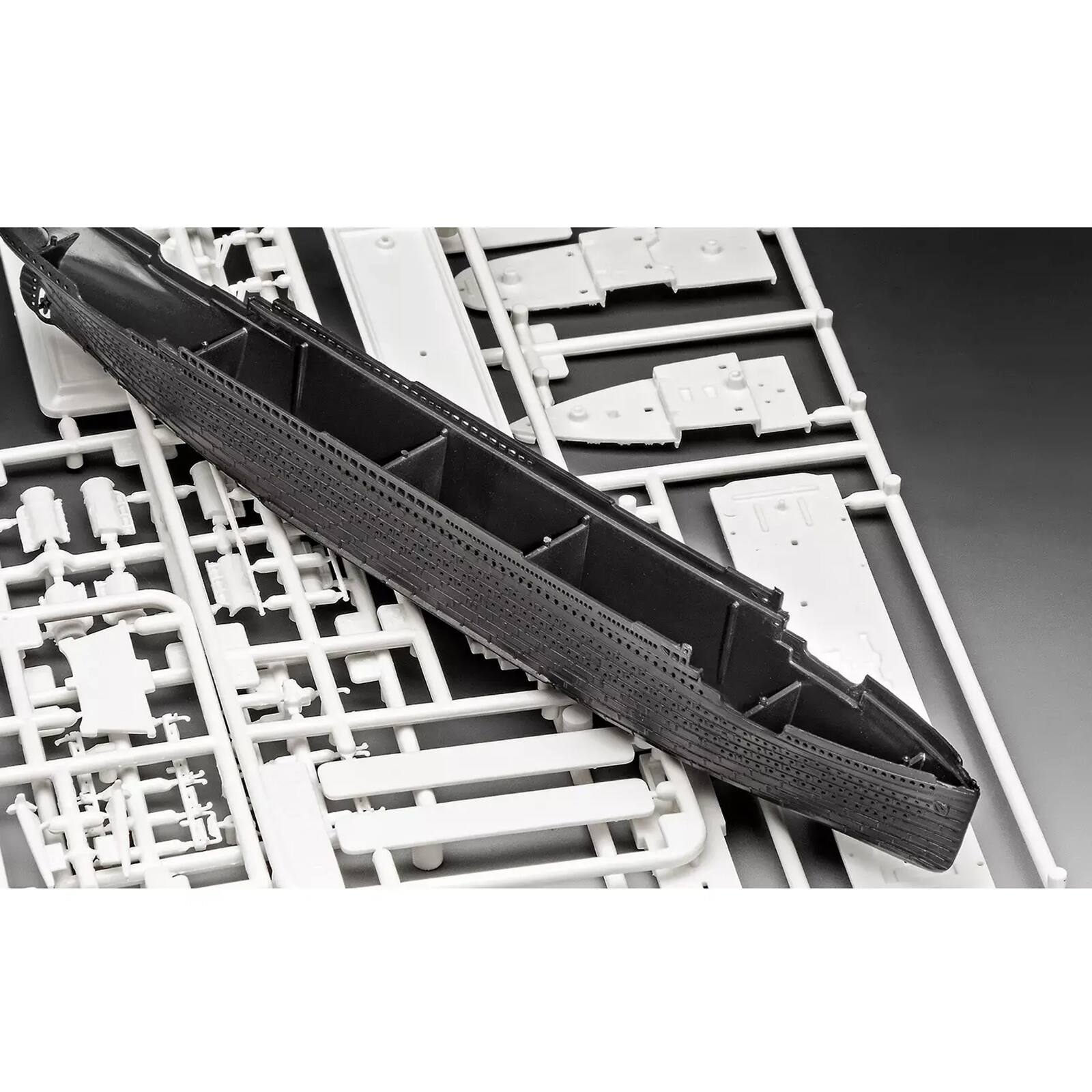Alt View 4. Revell - Level 4 Model Kit R.M.S. Titanic All-Included Kit 1/1200 Scale Model by Revell.