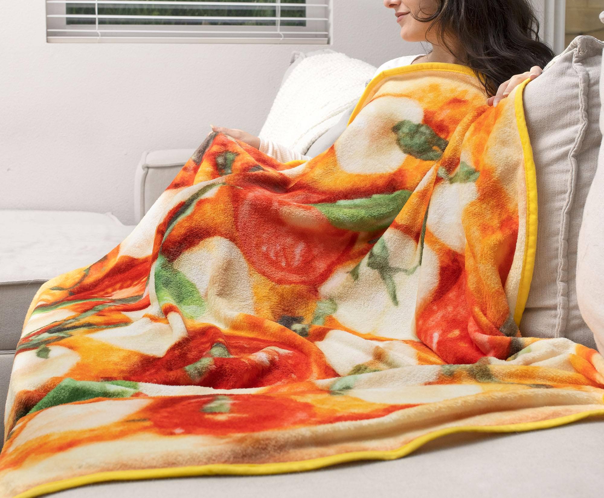 Alt View 4. Toynk - Margarita Pizza Round Fleece Throw Blanket | 60 Inches - Red.