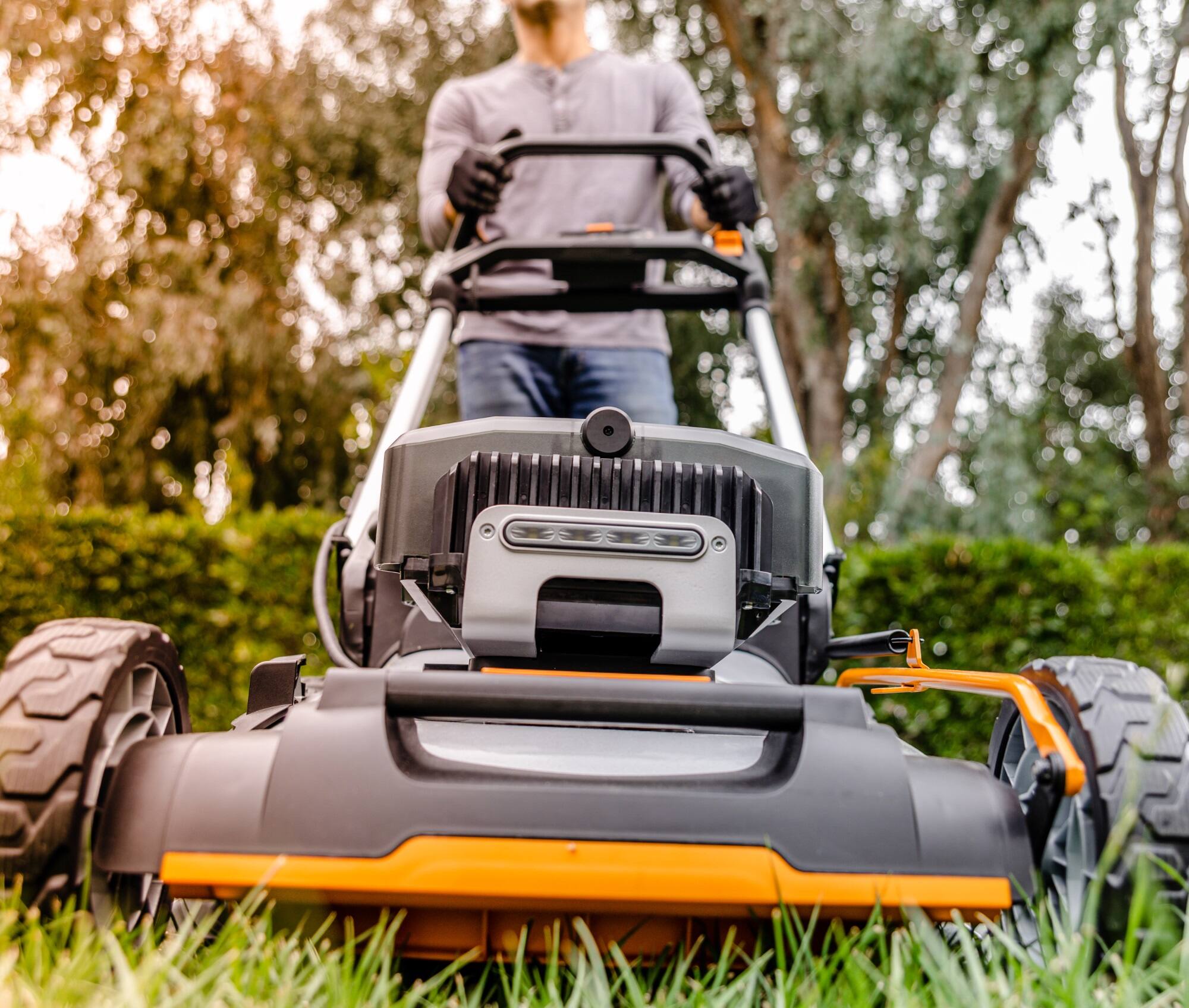 Alt View 12. WORX - Nitro 80V Cordless Self-Propelled Lawn Mower (4 x 5.0 Ah Batteries and 1 x Charger) - Black.
