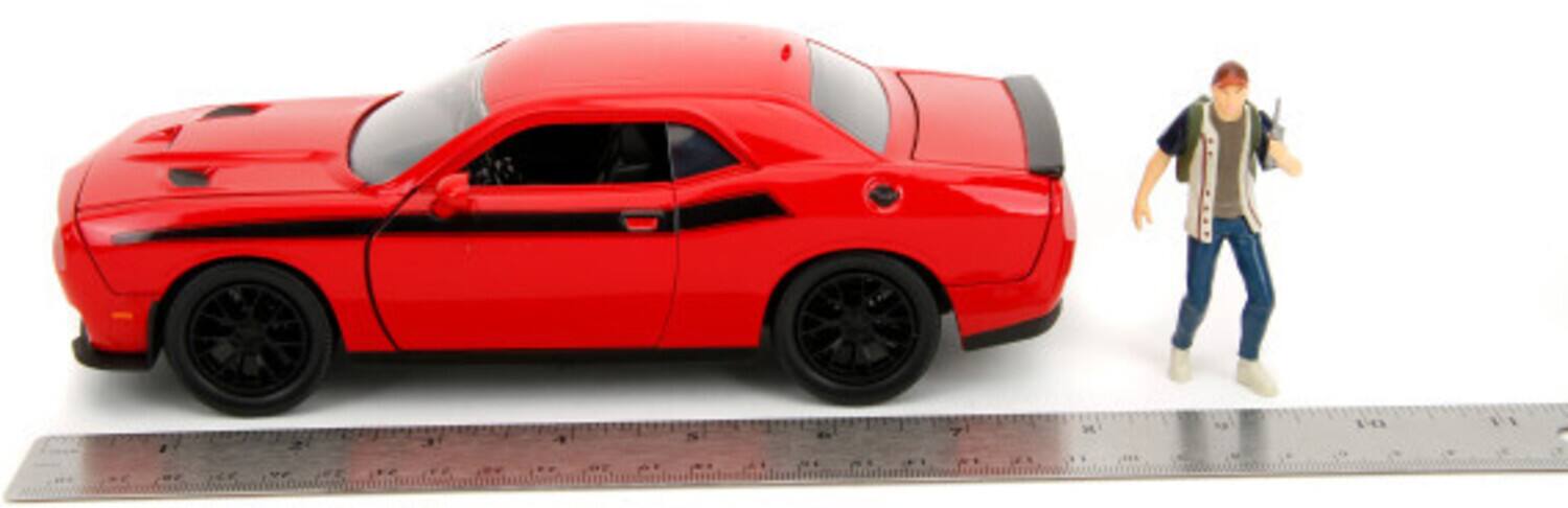 JADA チャレンジャー　1/24 Amazon.com: Jada THOR DODGE CHALLENGER 1:24 : Toys & Games