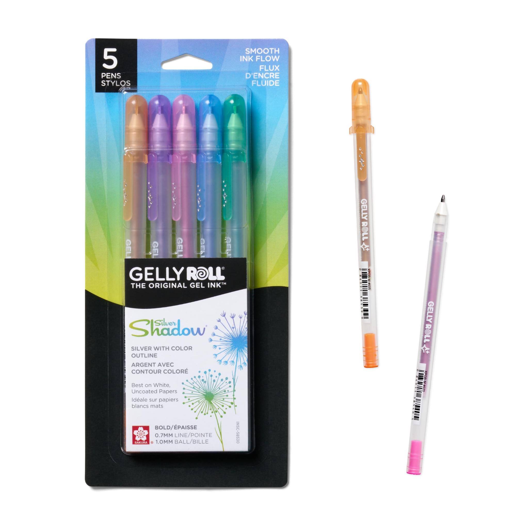 5 PENS STYLOS  
SMOOTH INK FLOW FLUX D'ENCRE FLUIDE  
GELLY ROLL THE ORIGINAL GEL INK Silver Shadow SILVER WITH COLOR OUTLINE ARGENT AVEC CONTOUR COLOR Best on White, Uncoated Papers deale sur papiers blancs mats BOLD/PAISSE SAKURA B 0.7MM 1.0MM BALL/BILLE LINE/POINTE INSC-58530  
GELLY ROLL  
GELLY ROLL KEWSING MED