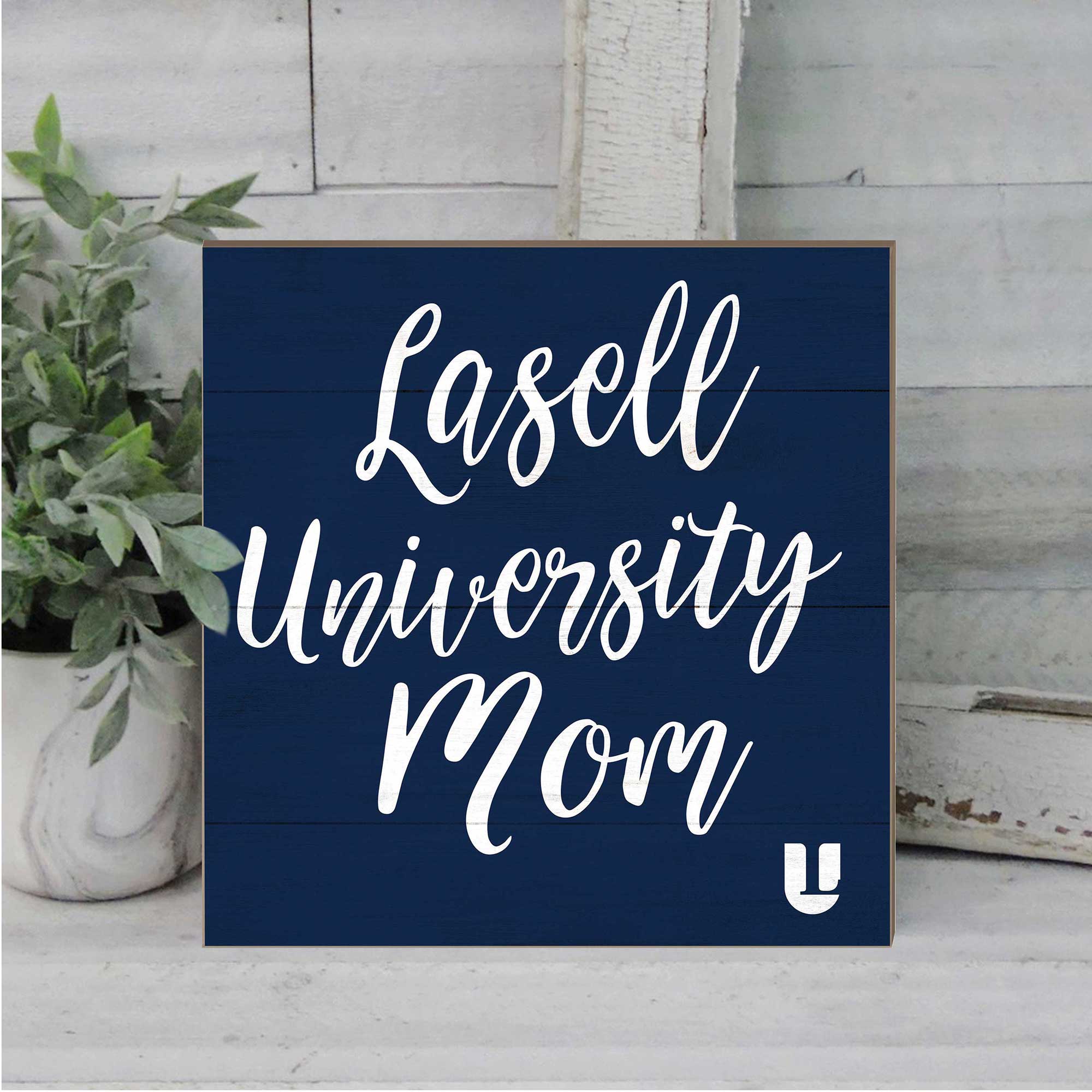 Lasell University Mom