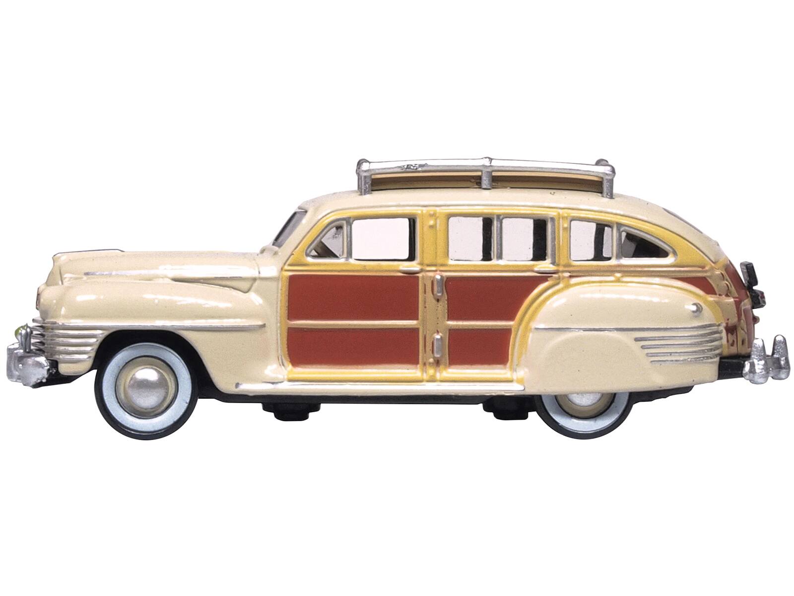 Angle. Oxford Diecast - 1942 Chrysler Town & Country Woody Wagon Catalina Tan with Wood Panels and Roof Rack 1/87 (HO) Scale - Tan.