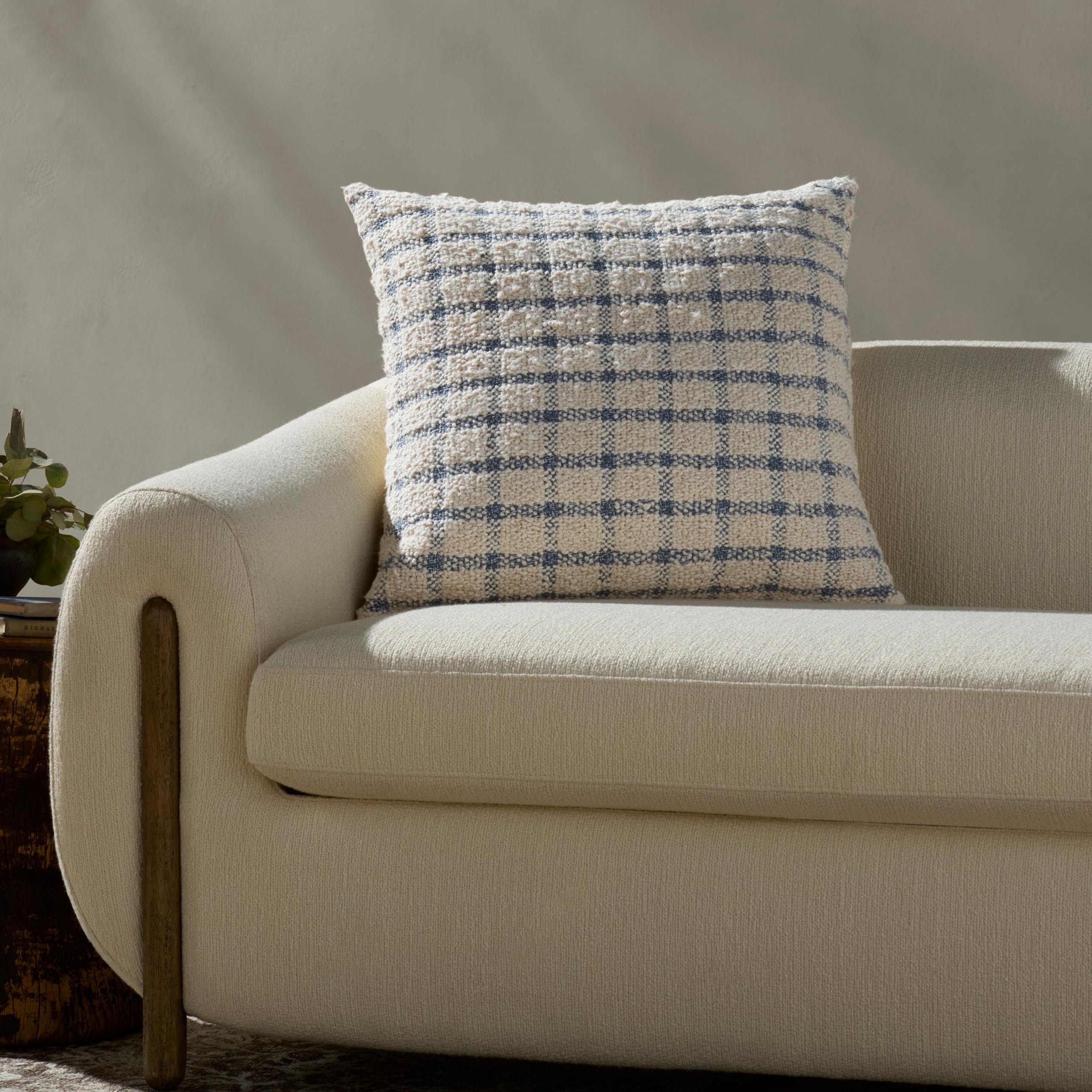 Ivory / Blue-22'' x 22'' Cover Only