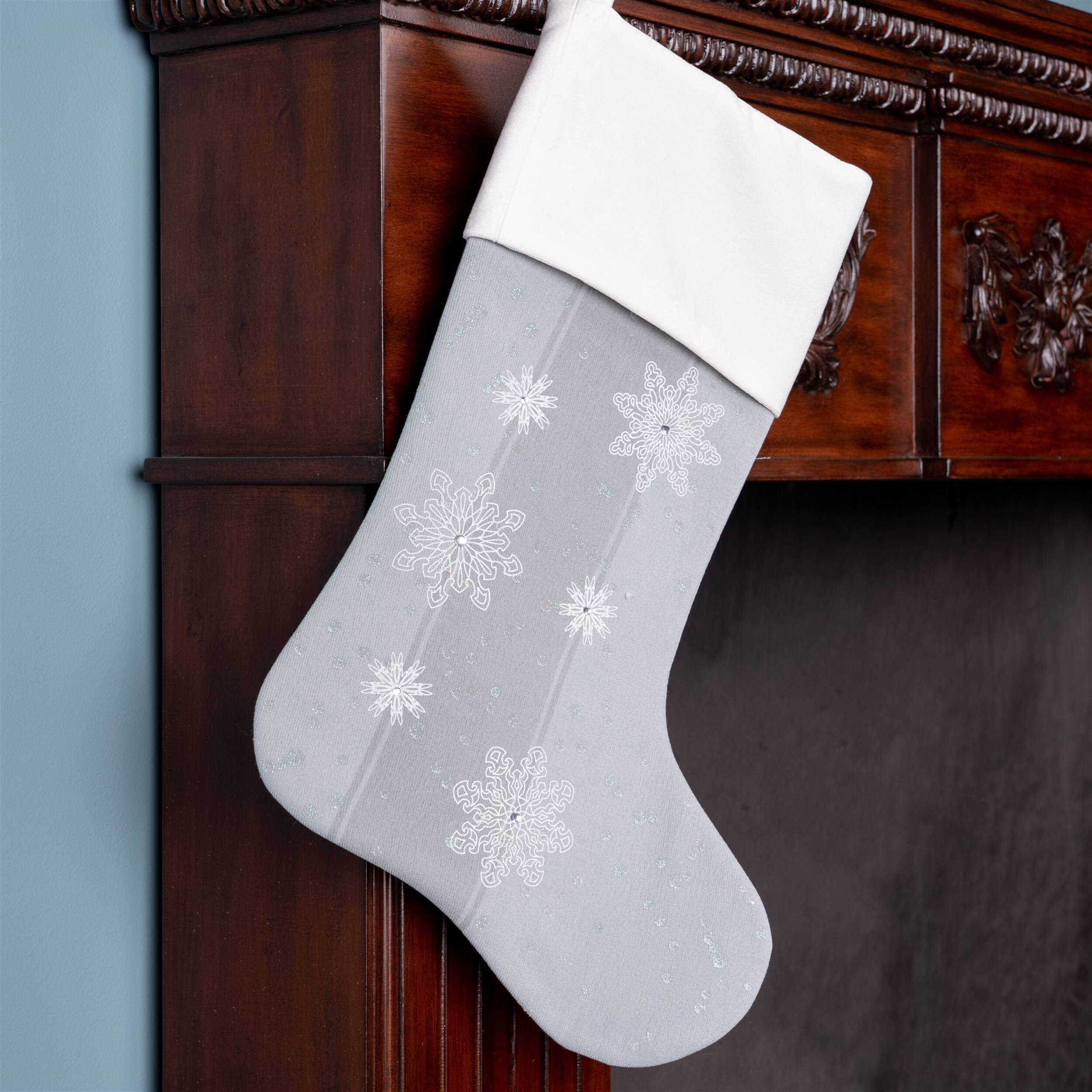 Angle. BreeBe - Snowflake Stocking (Set of 3) - Blue, White.