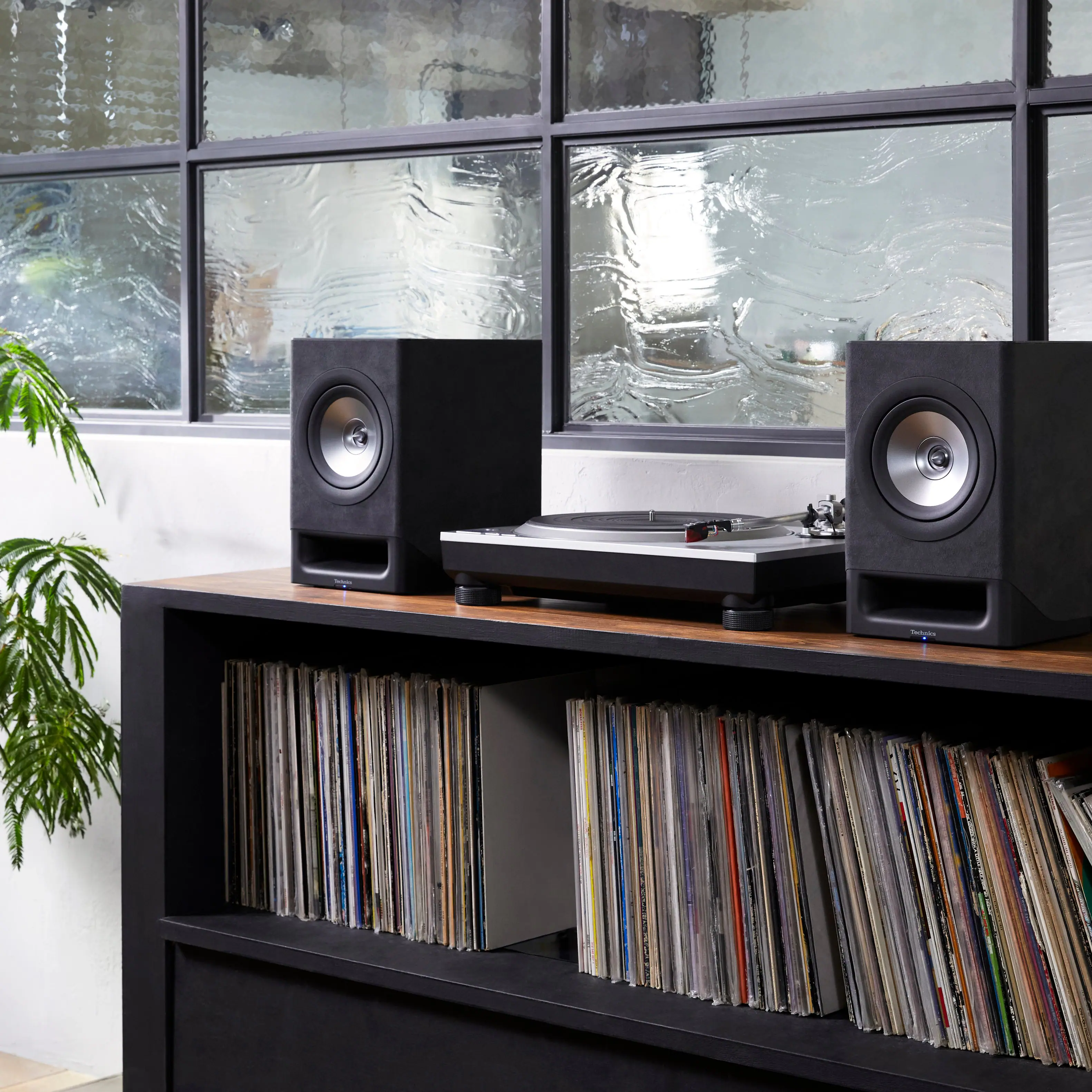 Alt View 18. Technics - Premium Class Hi-Res 200W Wireless Bookshelf Networking Speakers - Terracotta Brown.