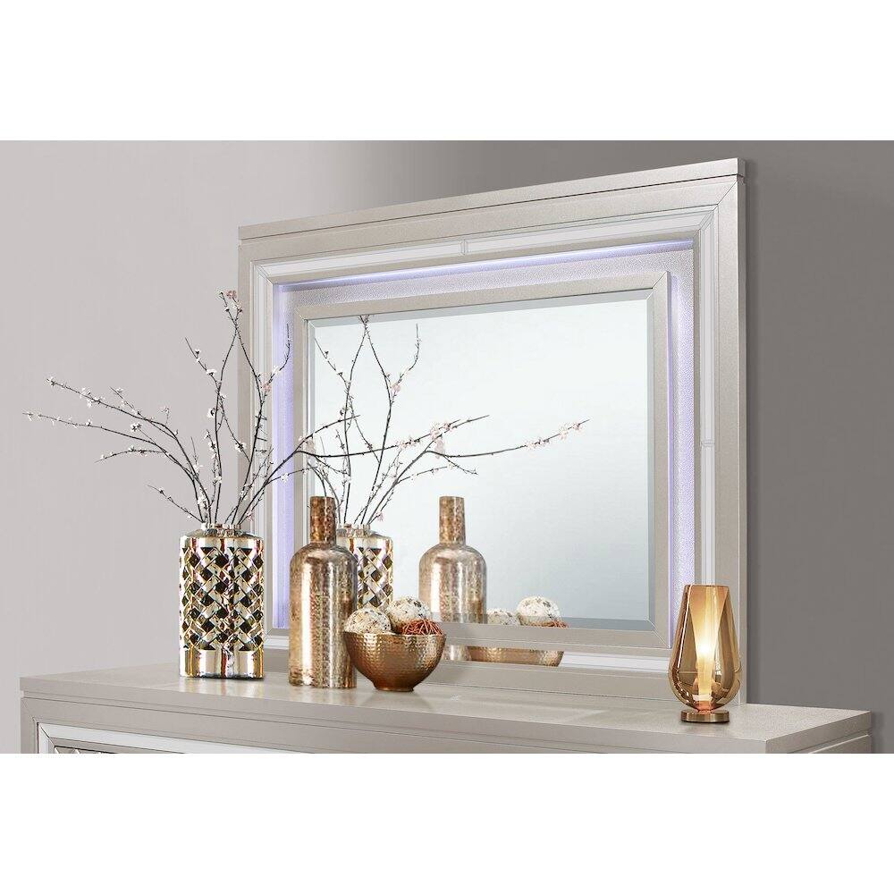 Back. Global Furniture USA - Traditional Glam Paris Champagne Mirror With Led - Champagne.