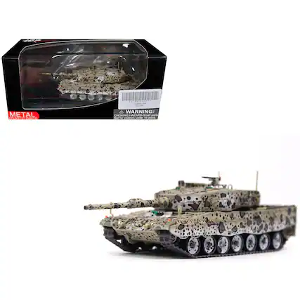 METAL + PLASTIC PARTS
WARNING:
CHOKING HAZARD-Small parts. Not for children under 3 years