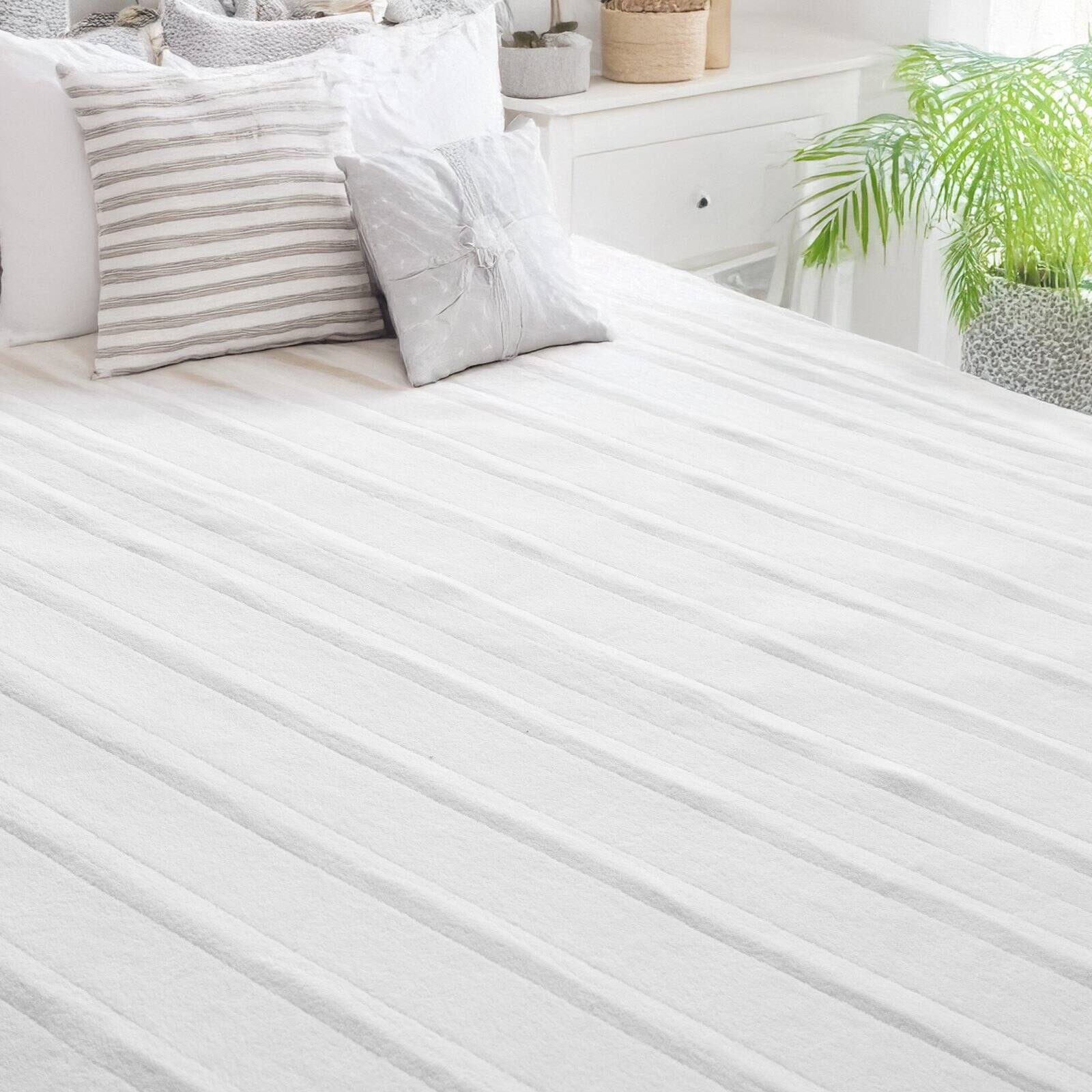 Alt View 1. Glintex - Heated Mattress Pad Full 54"x75" Electric Warmer with Auto-Off Soft Coral Fleece Machine Washable - White.