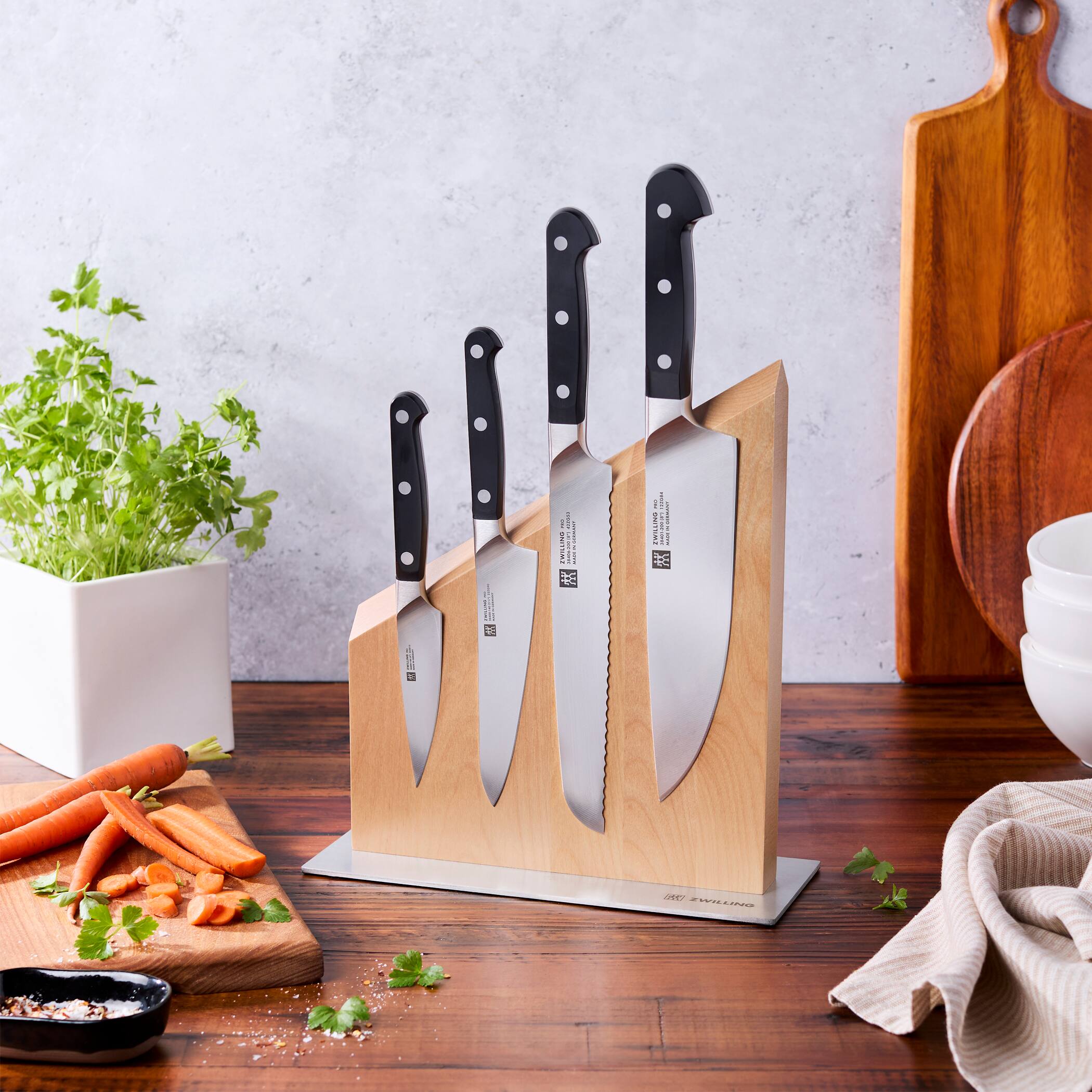 Alt View 5. ZWILLING - ZWILLING Pro RCF 5-pc Magnetic Knife Block Set - Natural - Natural.