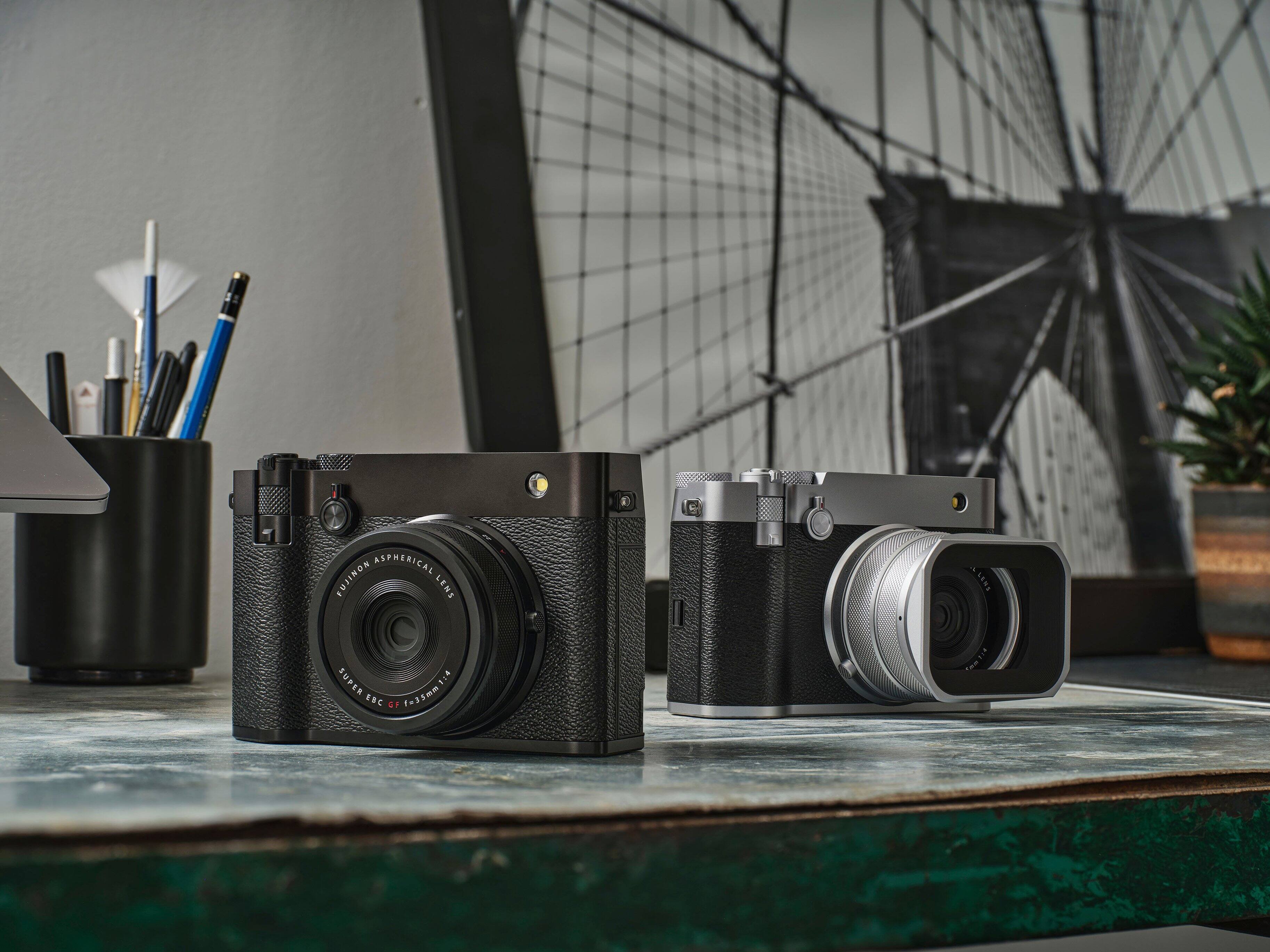 Aspherical non-reflective lens with a super-sharp focus of 35mm.