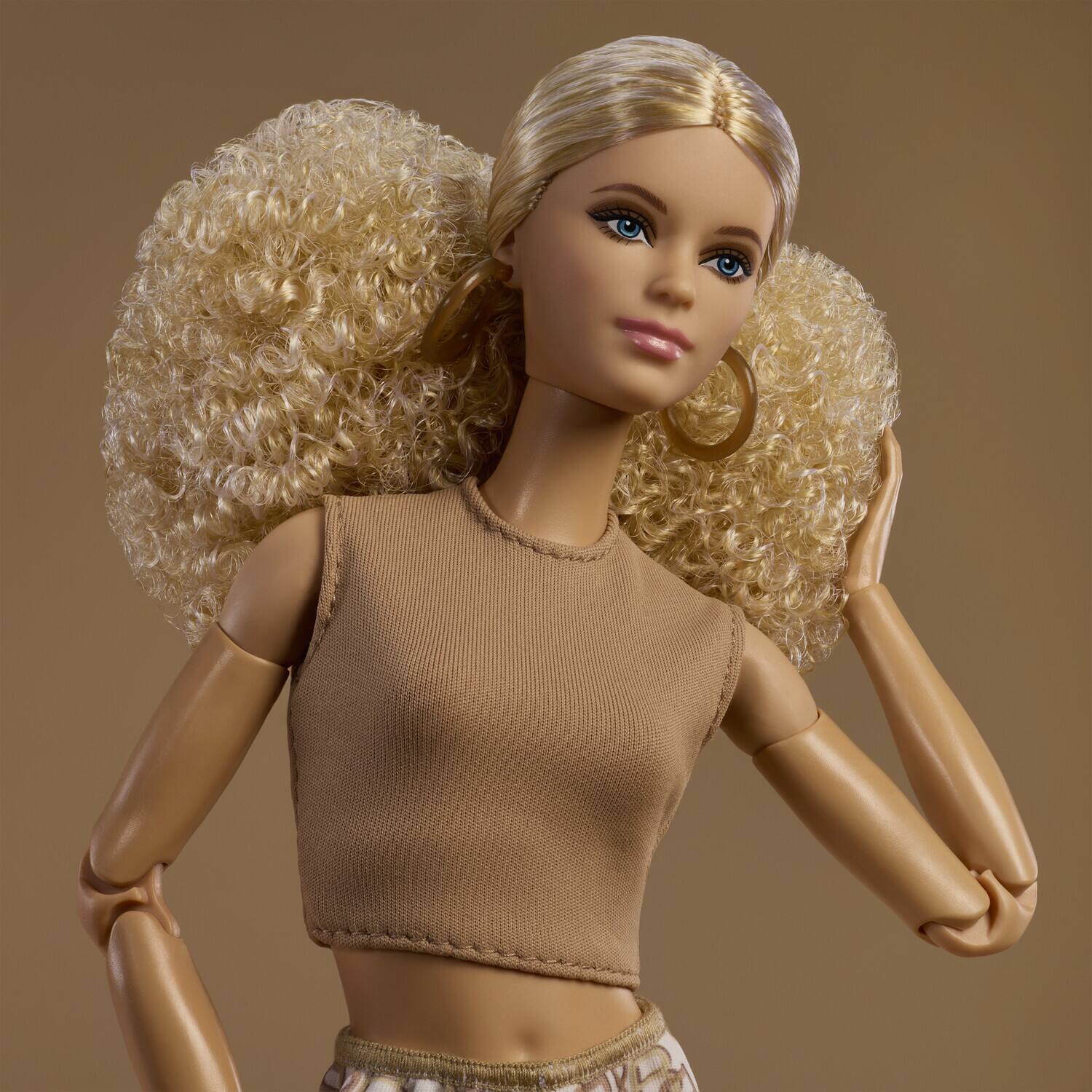 Alt View 4. Mattel - Mattel Collectible - Barbie Basics Neutral Series 2026 Model 07   - COLLECTIBLES - Multicolor.