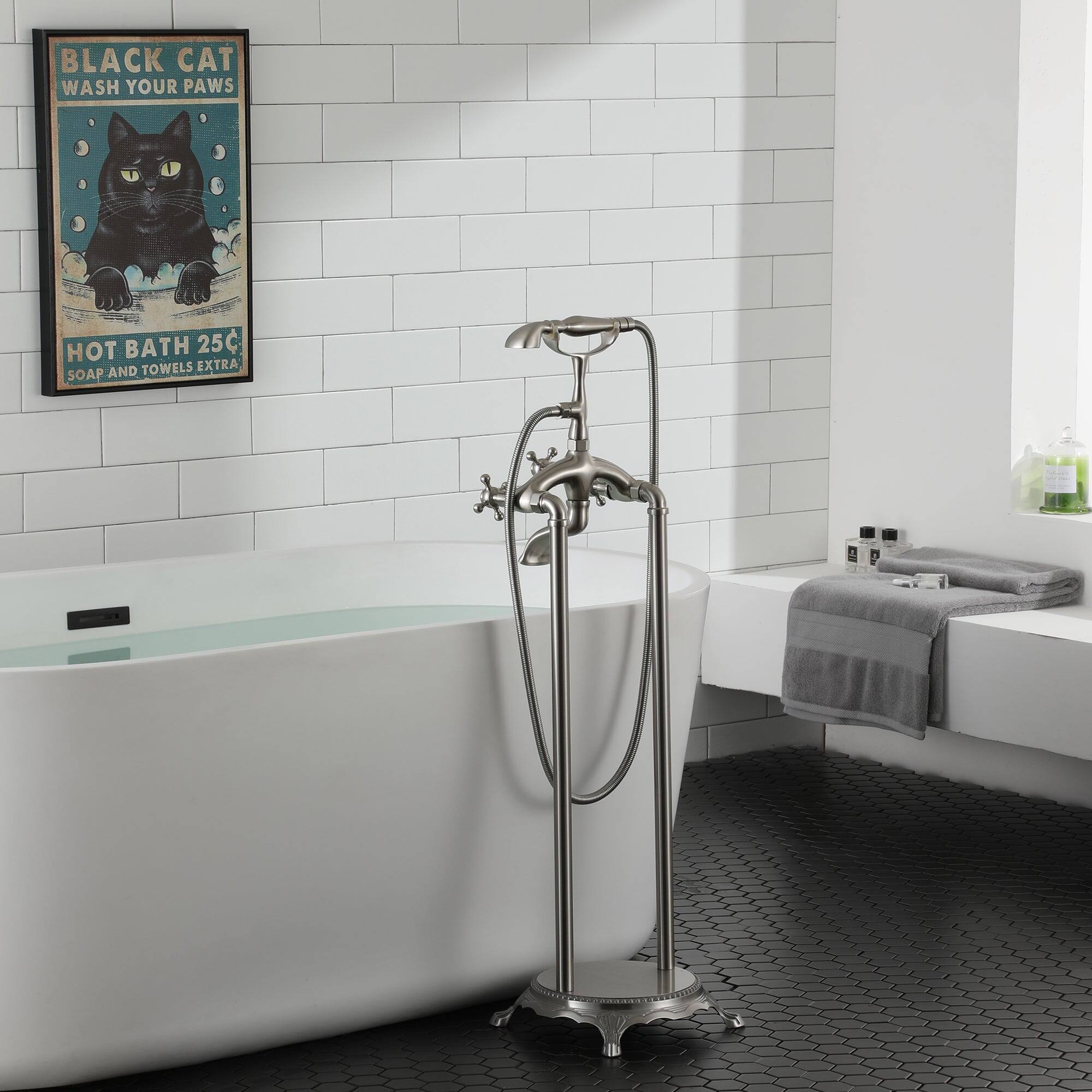 BLACK CAT WASH YOUR PAWS HOT BATH 25C SOAP AND TOWELS EXTRA