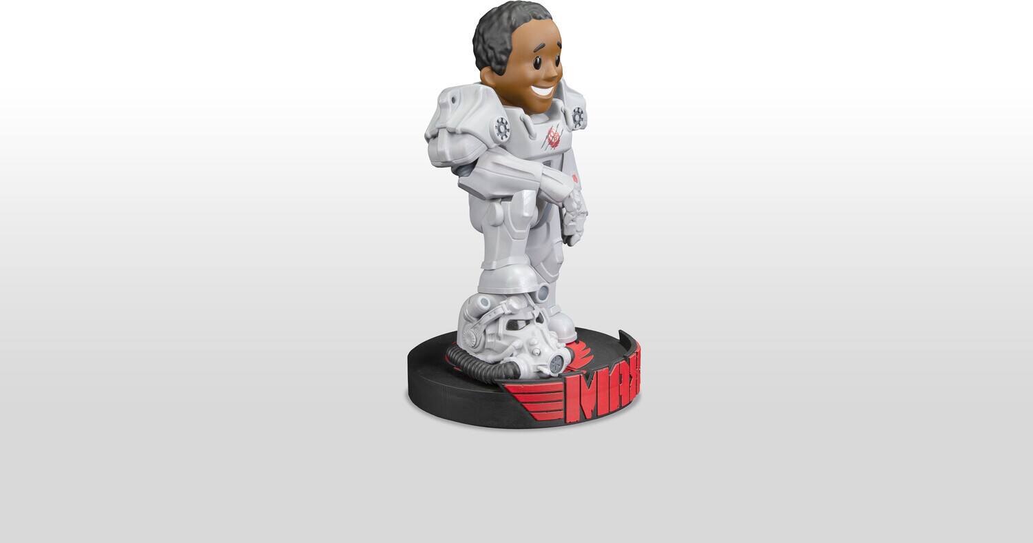 Alt View 4. Dark Horse Comics - Dark Horse - Fallout (Amazon) - Stylized Maximus 8" Vinyl Figure   - COLLECTIBLES - Multicolor.