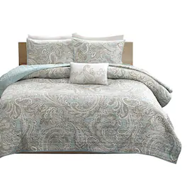 Gracie Mills - Vicky 4-Piece Paisley Cotton Percale Quilt Set with Throw Pillow - Blue