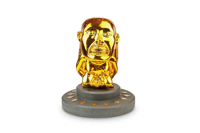 Front. Toynk - Indiana Jones Fertility Idol Statue Set with Base | Premium Movie Replica.