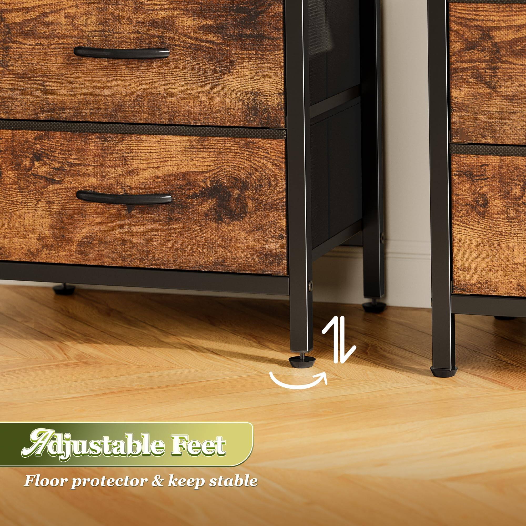 Adjustable Feet  
Floor protector & keep stable