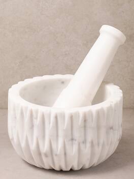 GAURI KOHLI - Russell Mortar and Pestle - Shades of white