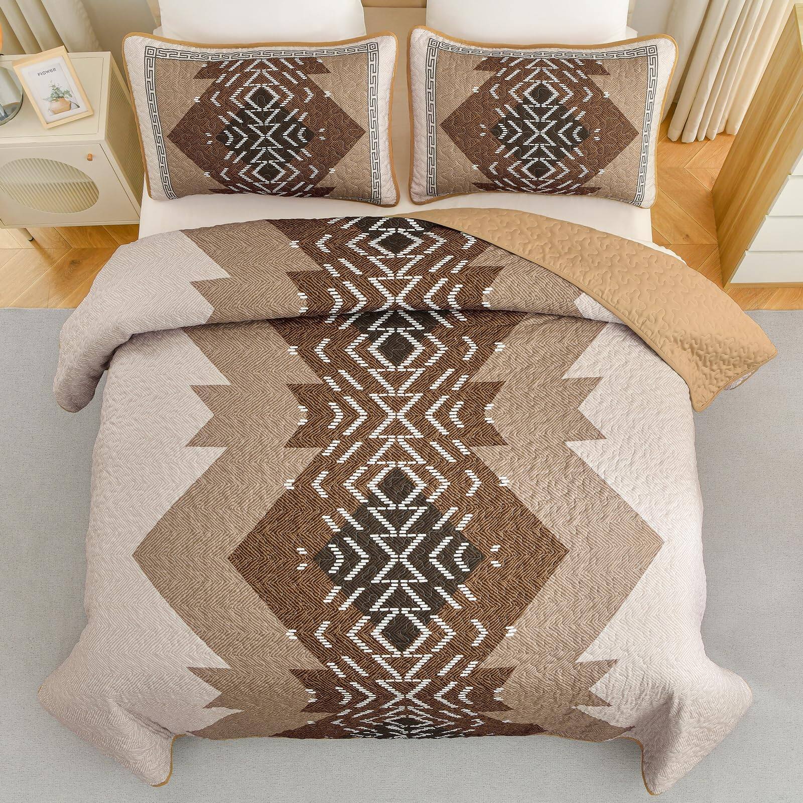 Left. Earthley Blooms - Boho Quilt Set 3 Pieces Aztec Texture Bedding Coverlet Bedspread Soft Microfiber Bed Cover Bohemian - Terracotta-King 90“×103”.
