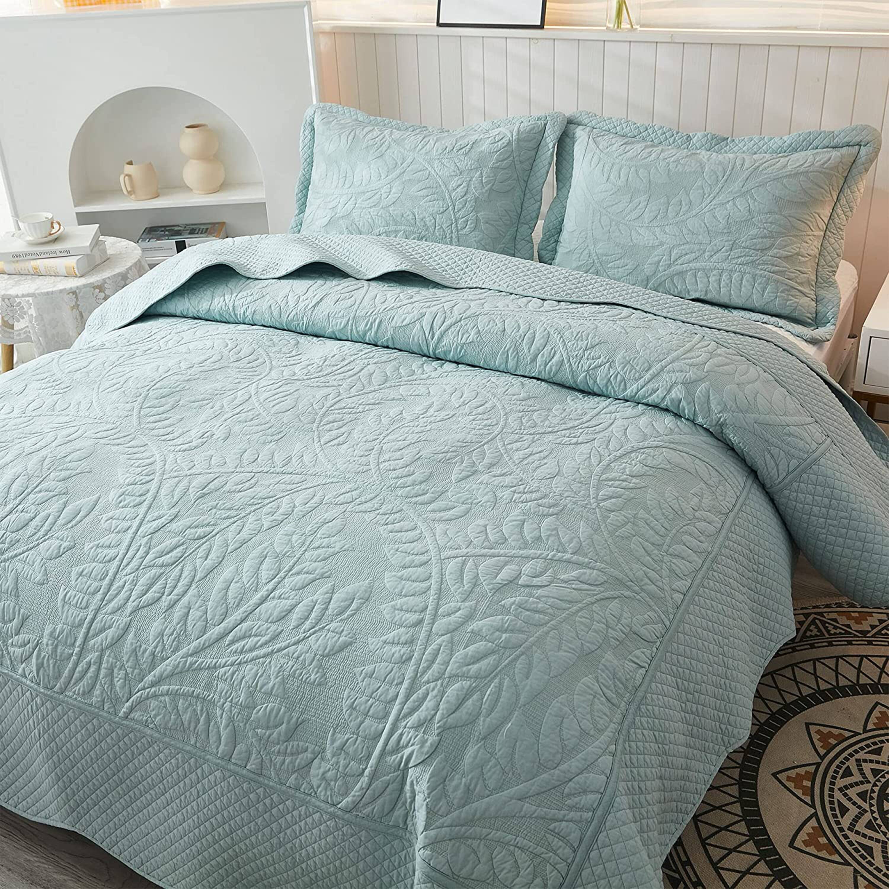 Left. MarCielo - Marcielo 2/3 Piece 100% Cotton Oversized Bedspread Lightweight Quilt Set - Mint Green.