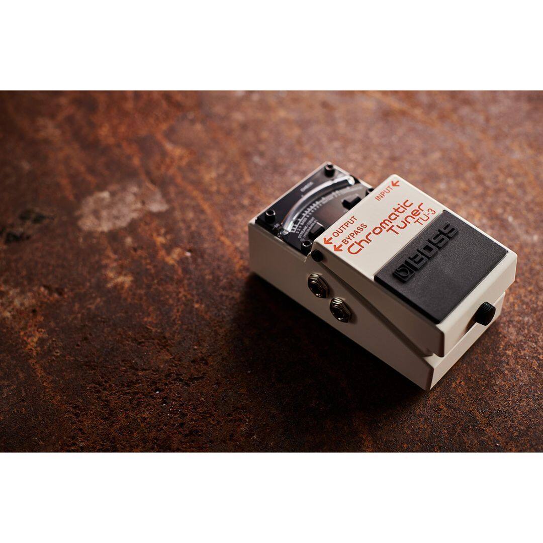 INPUT OUTPUT Chromatic Tuner TU-3  
BYPASS  
EC  
BOSS