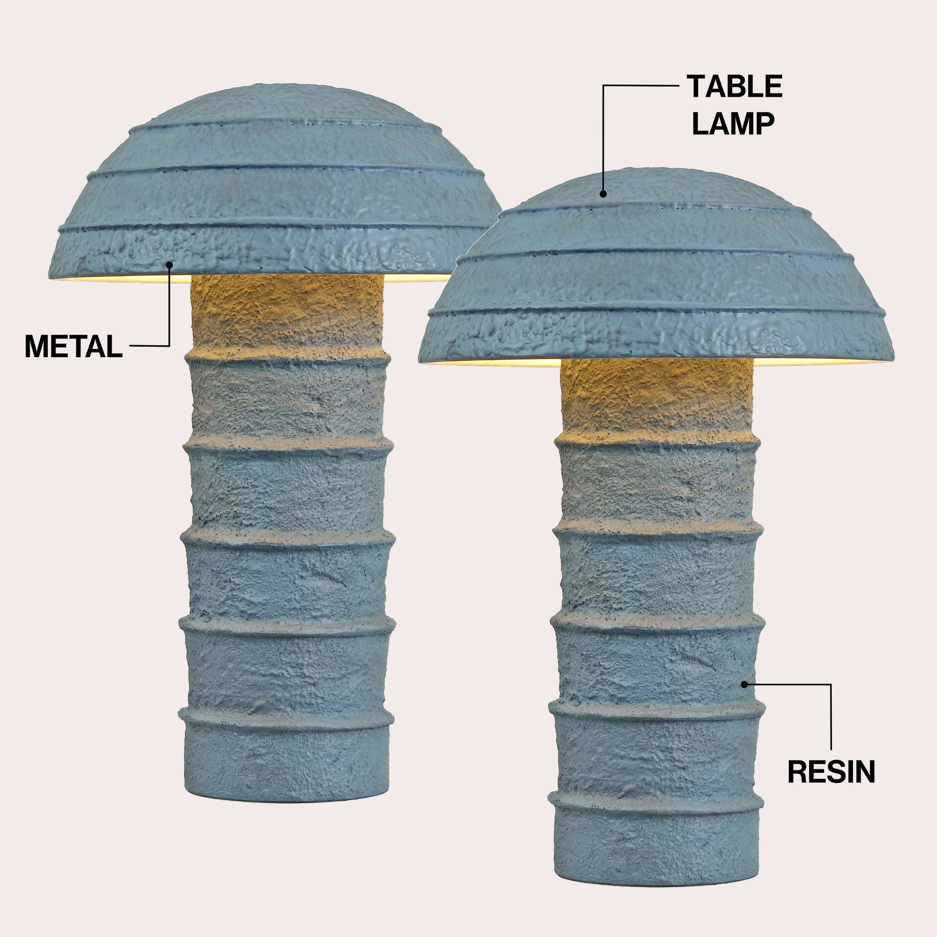 TABLE LAMP  
METAL  
RESIN