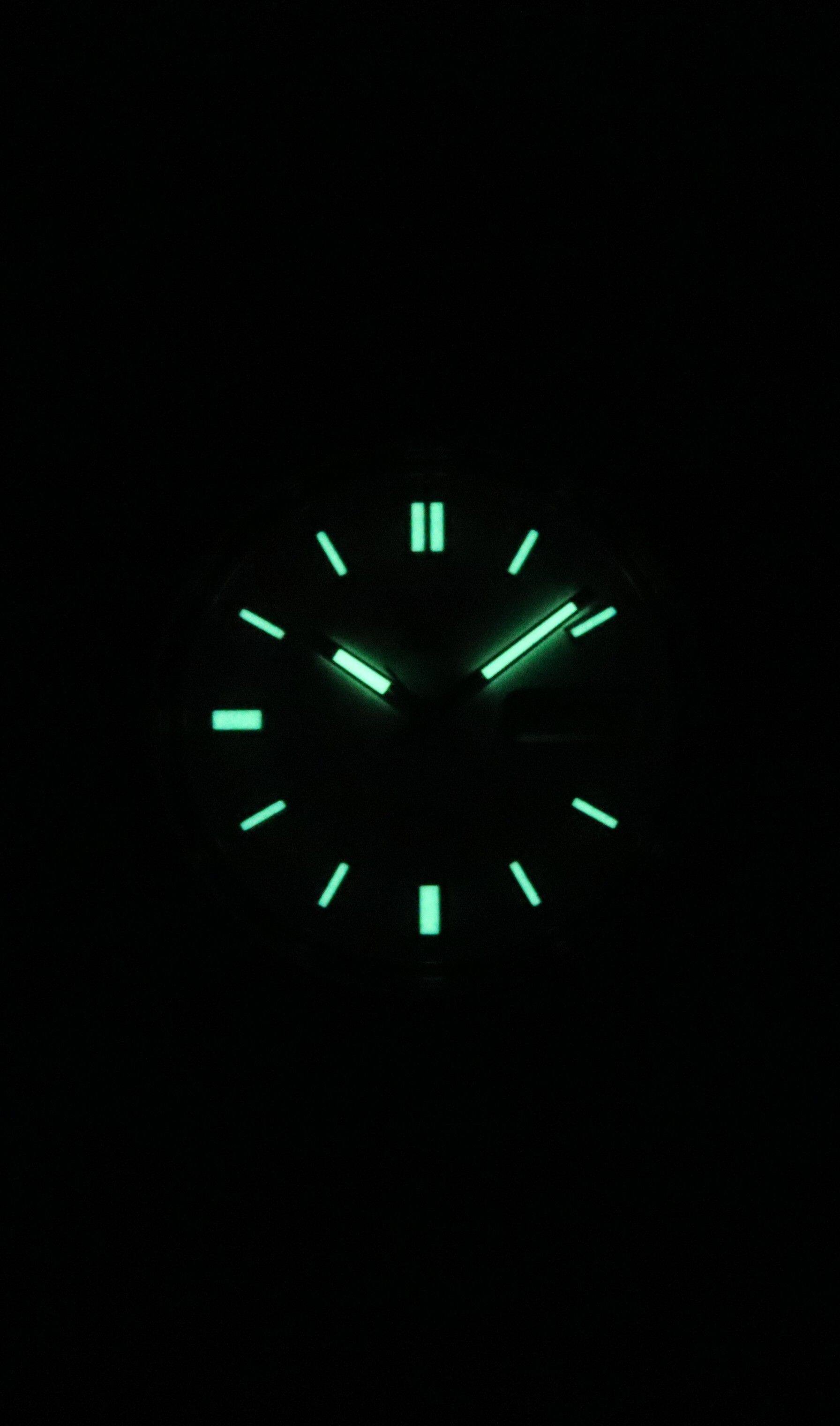 Angle. Seiko - Seiko 5 Automatic SNXS73K1 Mens Watch Stainless Steel Silver Dial Day/Date Display 30M - Silver.