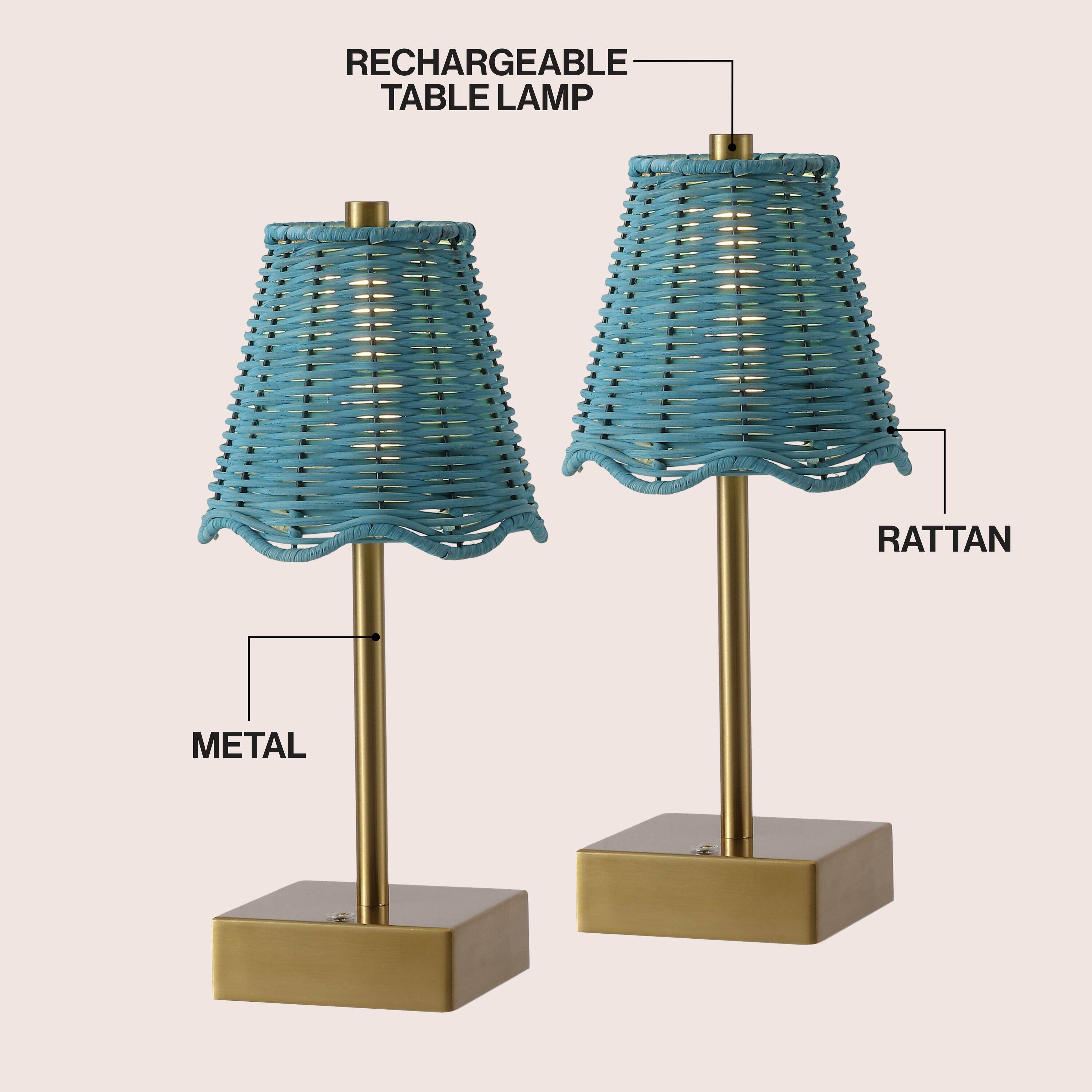 RECHARGEABLE TABLE LAMP  
RATTAN  
METAL