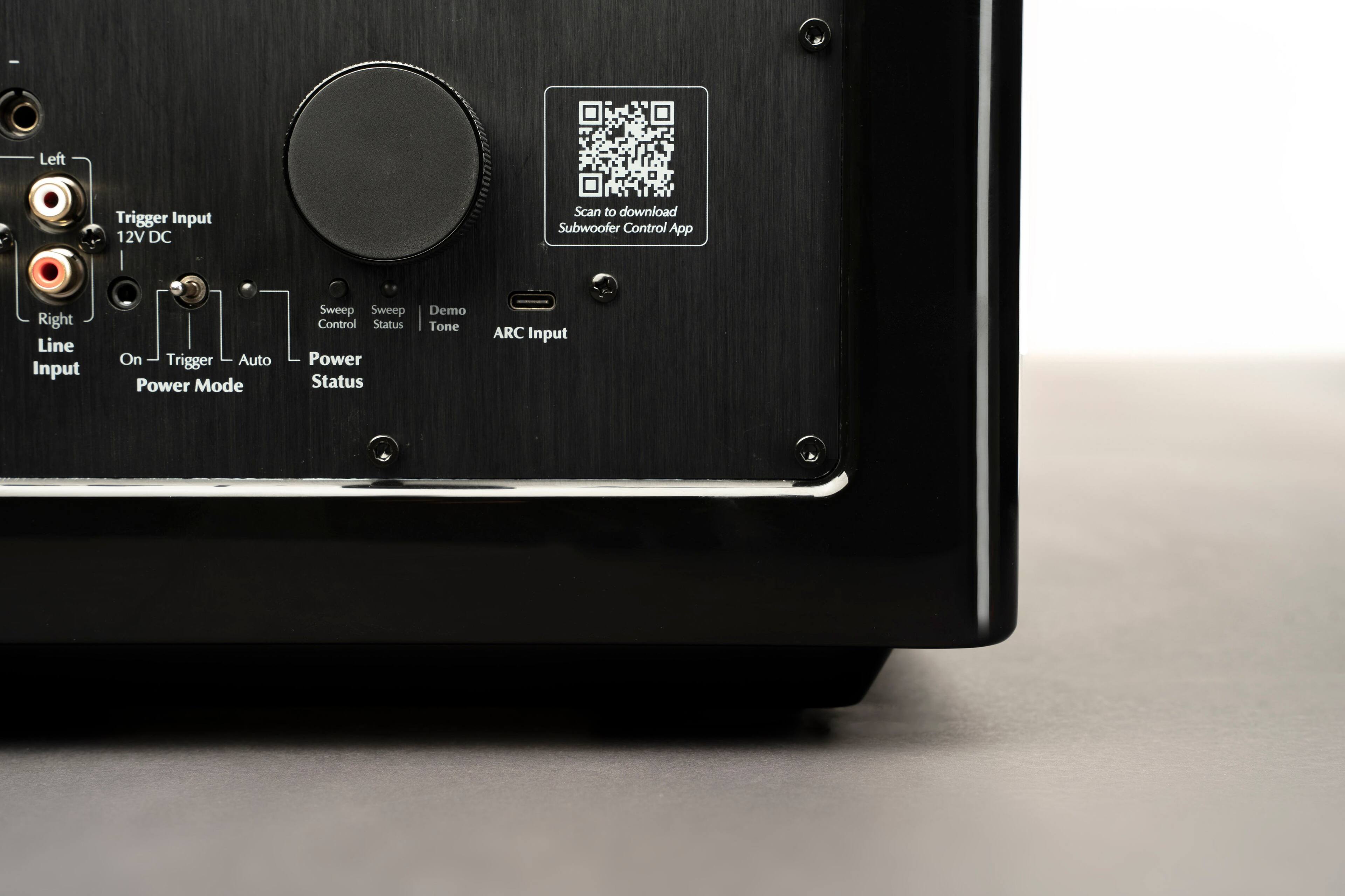 Left Trigger Input 12V DC Scan to download Subwoofer Control App Right Line Input On Trigger Auto Power Mode Sweep Sweep Control Status Power Status Demo Tone ARC Input