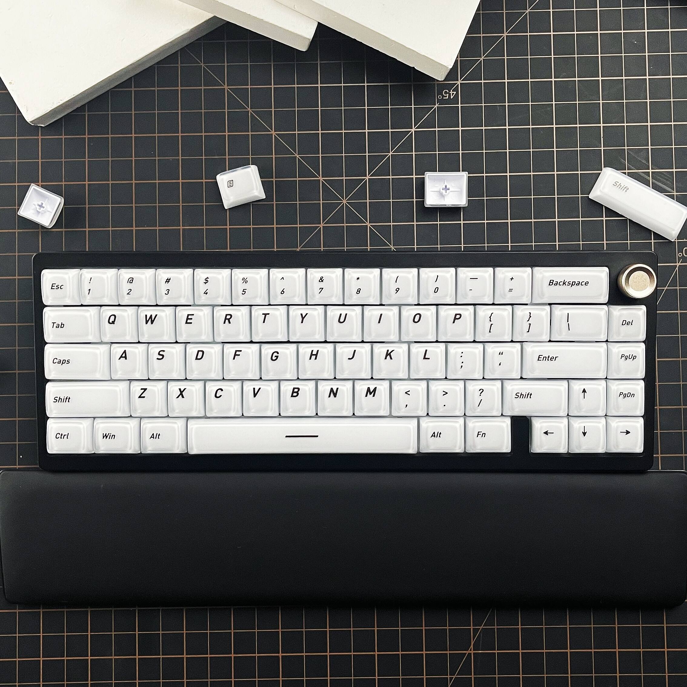 45 3 Shift o Esc 1 1 a 2 # 3 $ & % 5 - 6 & 7 - g I 9  D I . . . Backspace Tab Q W E R T Y U I o P I I J  I Del Caps A S D F G H J K L , "  Enter PgUp Shift Z X  V  N M <  > ? / Shift PgDn Ctri Win Alt Ait Fn