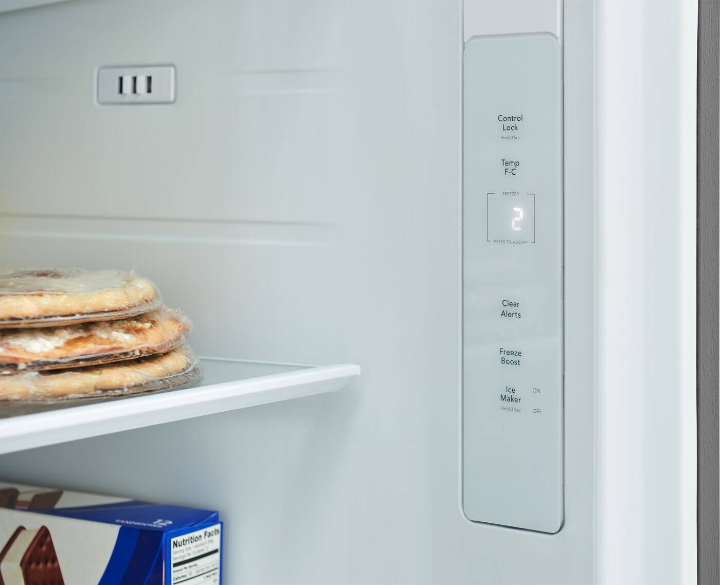 Control Lock  
Hold 3 Sec  

Temp F-C  
Press to Adjust  

Clear Alerts  

Freeze Boost  

Ice Maker  
Hold 3 Sec  
ON/OFF  

Nutrition Facts