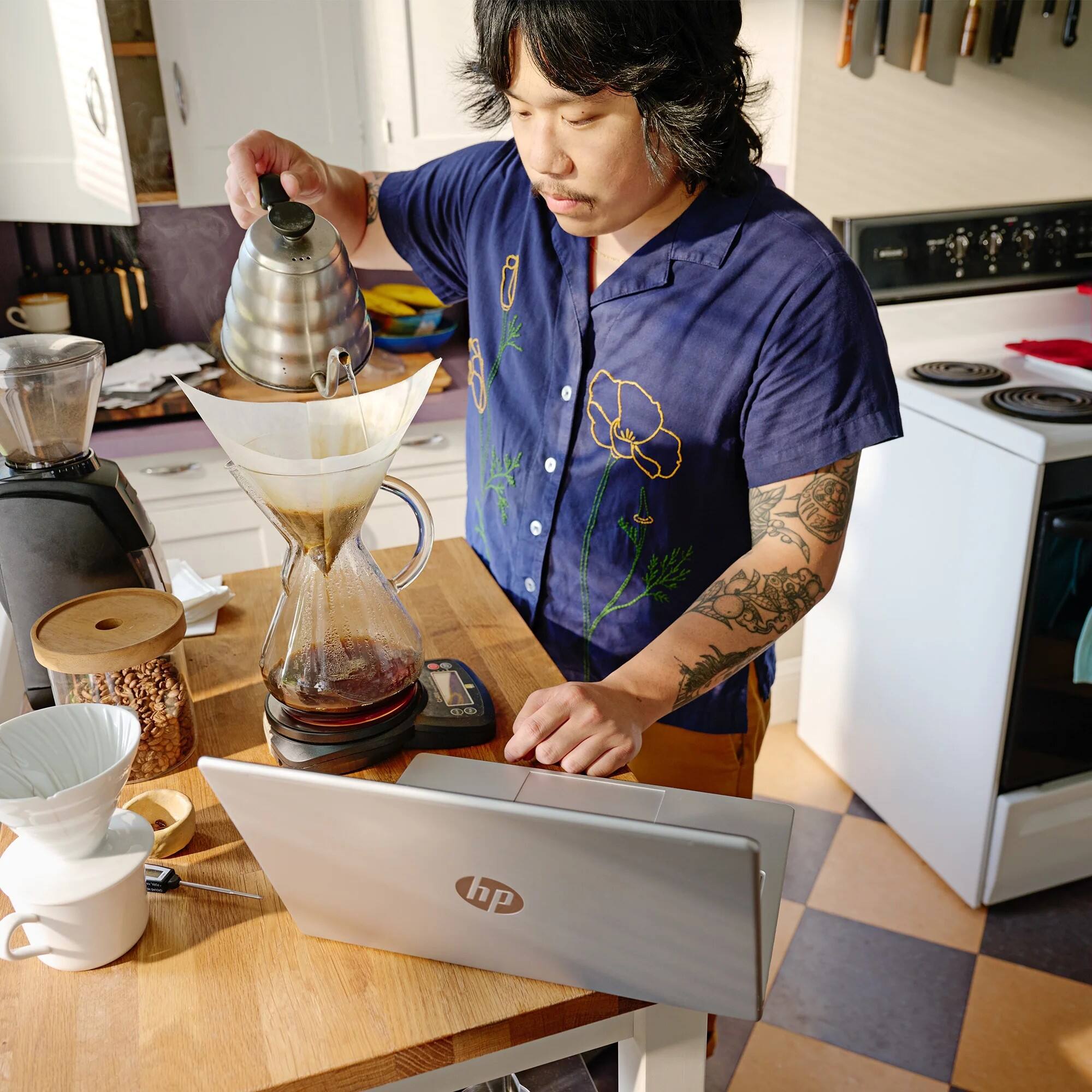 Alt View 4. HP - HP Touchscreen Laptop, 680M AMD Ryzen 7 7730U(8-Cores, Beats i7-1355U) 16GB RAM 512GB SSD, 15.6" FHD IPS Display Win11 P - Natural Silver.