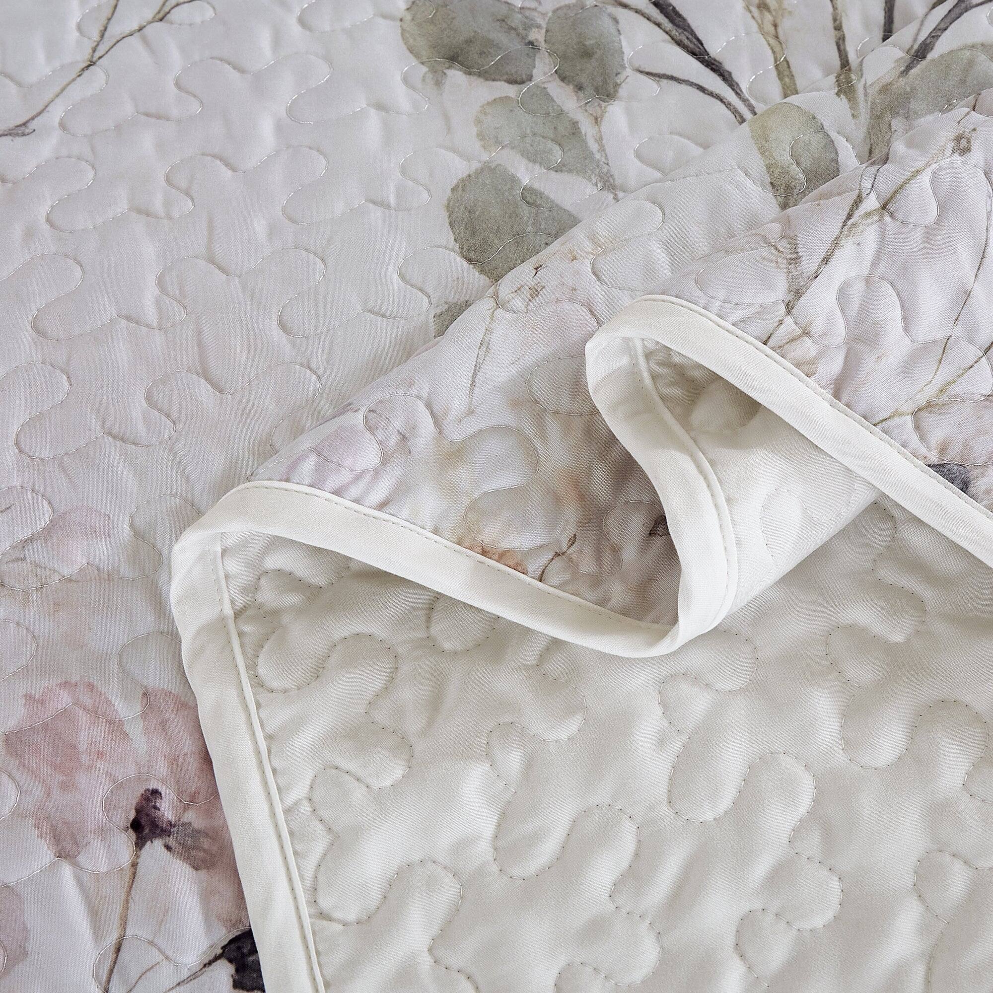Left. MarCielo - MarCielo 3 Piece Lightweight Quilt Bedspread Set Reversible Floral Botanical - Watercolor Grass.