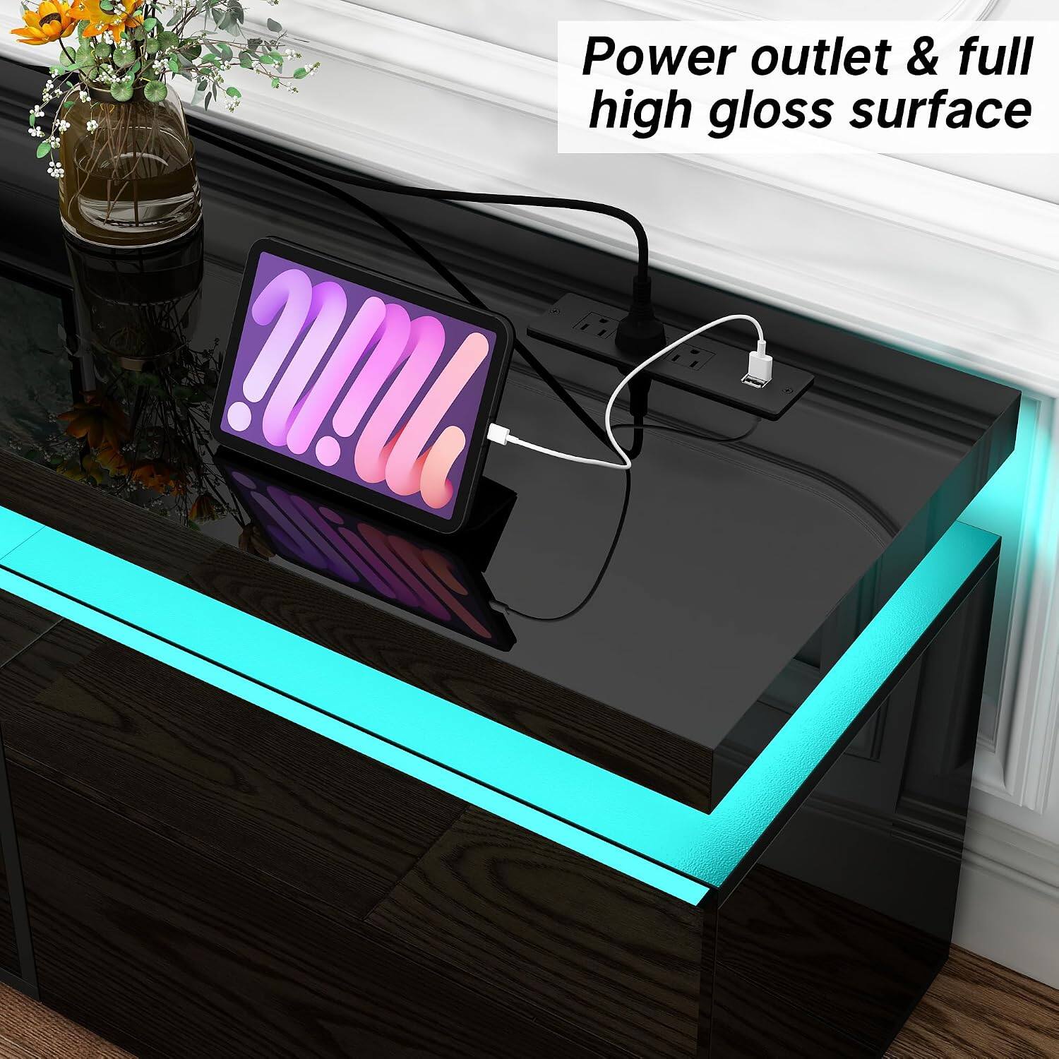 Power outlet & full high gloss surface