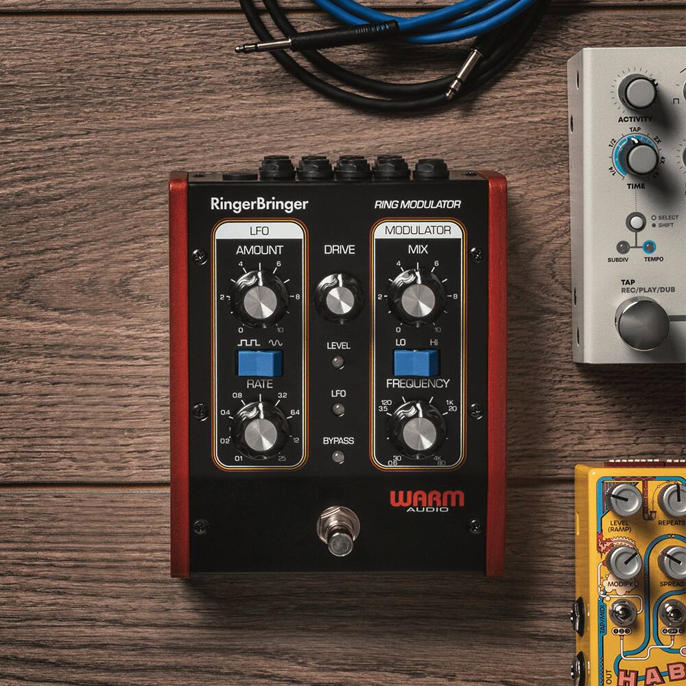 RingerBringer LFO RING MODULATOR MODULATOR ACTIVITY TAP 23% & 1P TIME a SELECT + STPT AMOUNT 4 8 I / 2 a DRIVE 2 MIX 4 G I a SUBDIV TEMPO TAP REC/PLAY/DUB 0 10 n u LEVEL o LO 10 H RATE Oa 32 04 64 LFO FREQUENCY 20 / 1 5 20 02 S BYPASS 01 25 30 OE 2s .. EE.ER- --- WARM AUDIO I LEVEL RAMP) HEPEAIS MODIFY SPREAD TAPYMID 000 00 OUT H-A-B