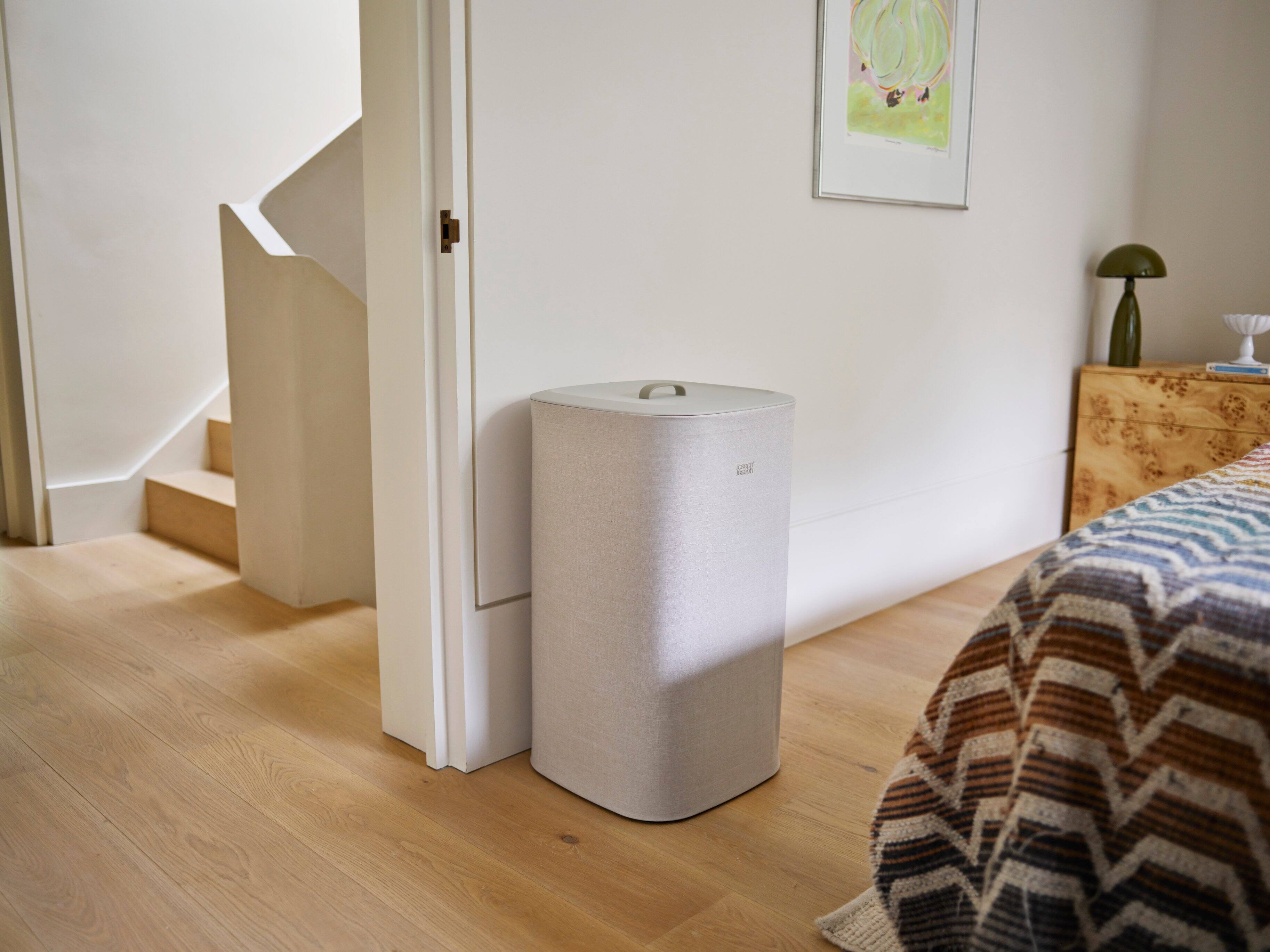 The text on the image is:

"SHUT - IOLE"