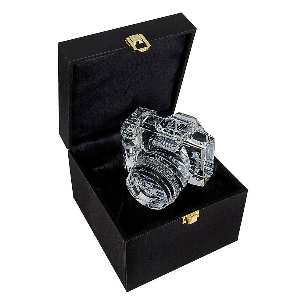 Back. Fotodiox - Crystal Camera - 2/3 Sized Replica of Nikon D90 Camera w/ Nikkor 18-105mm ED VR Lens; Paperweight, Bookends, Display.