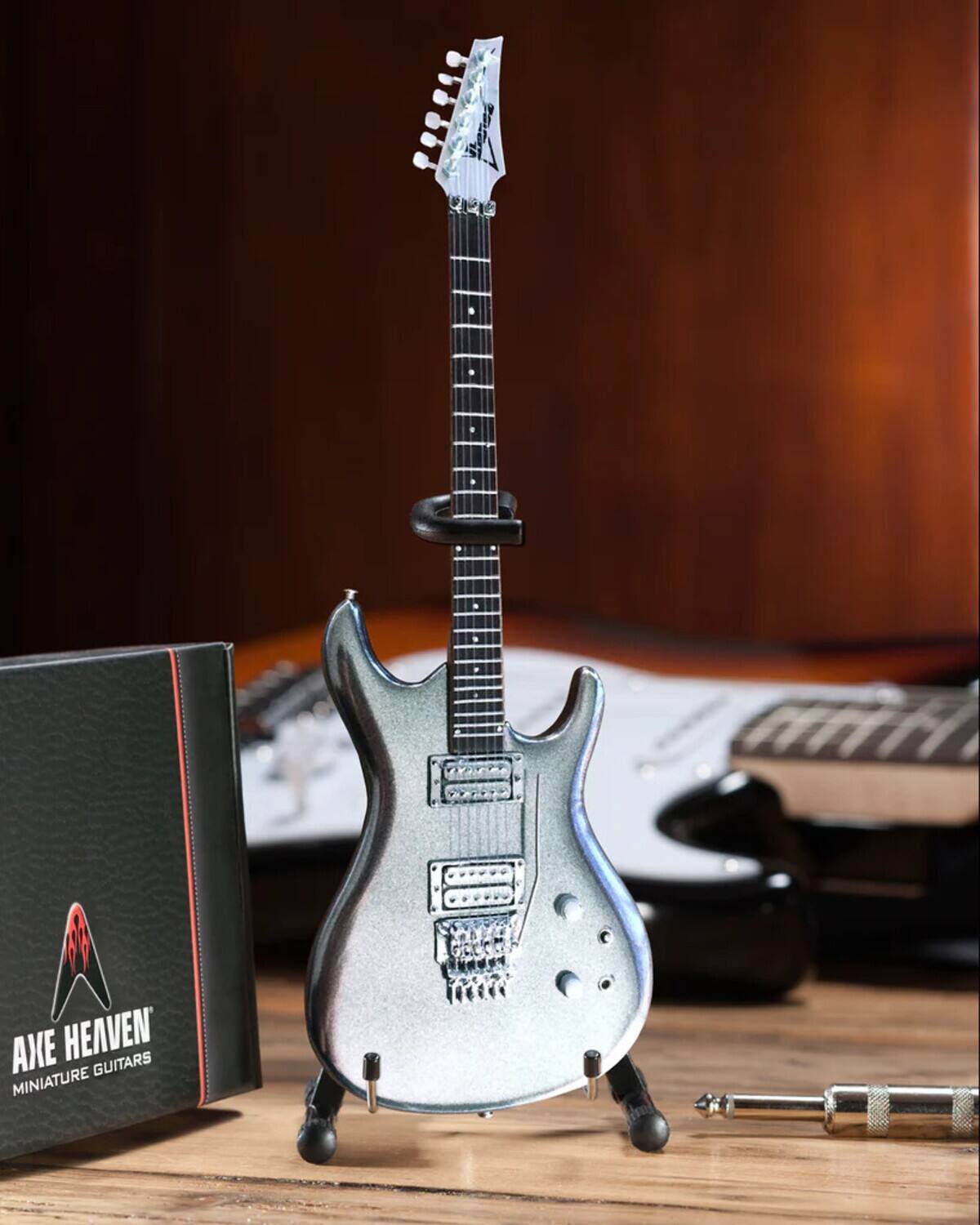 Joe Satriani - Axe Heaven Joe Satriani Chrome Boy Mini Guitar JS-604 - Collectibles