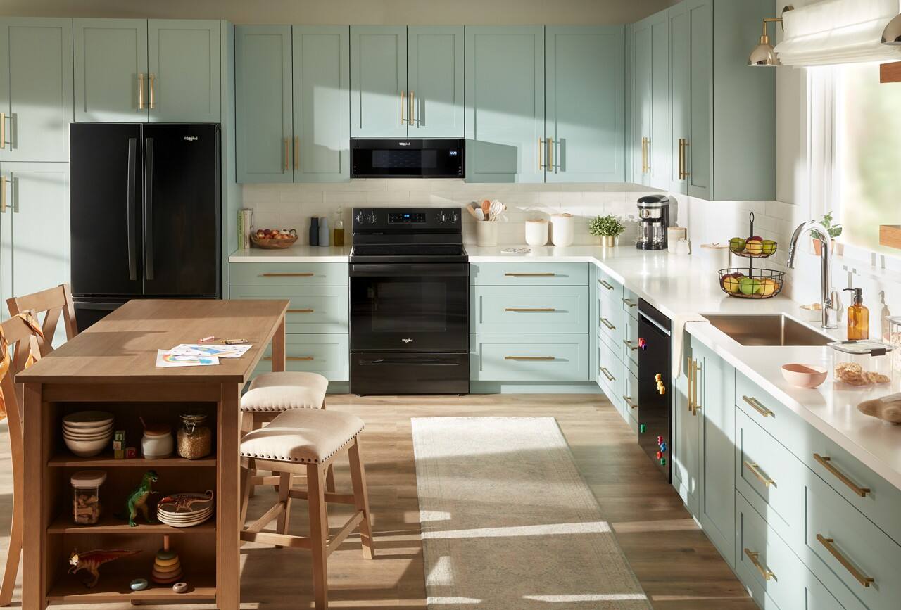 Alt View 16. Whirlpool - 5.3 Cu. Ft. Freestanding Electric Range with Cooktop Flexibility - Black.