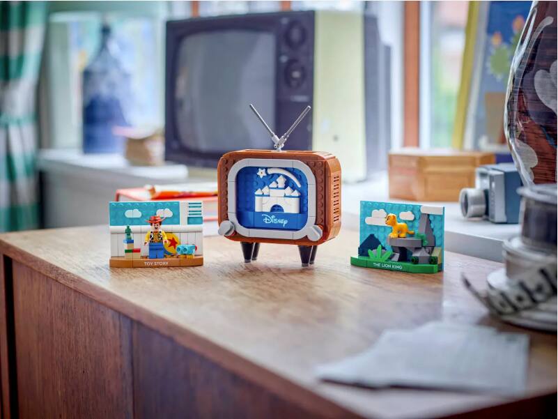 TOY STORY  
Disney  
THE LION KING