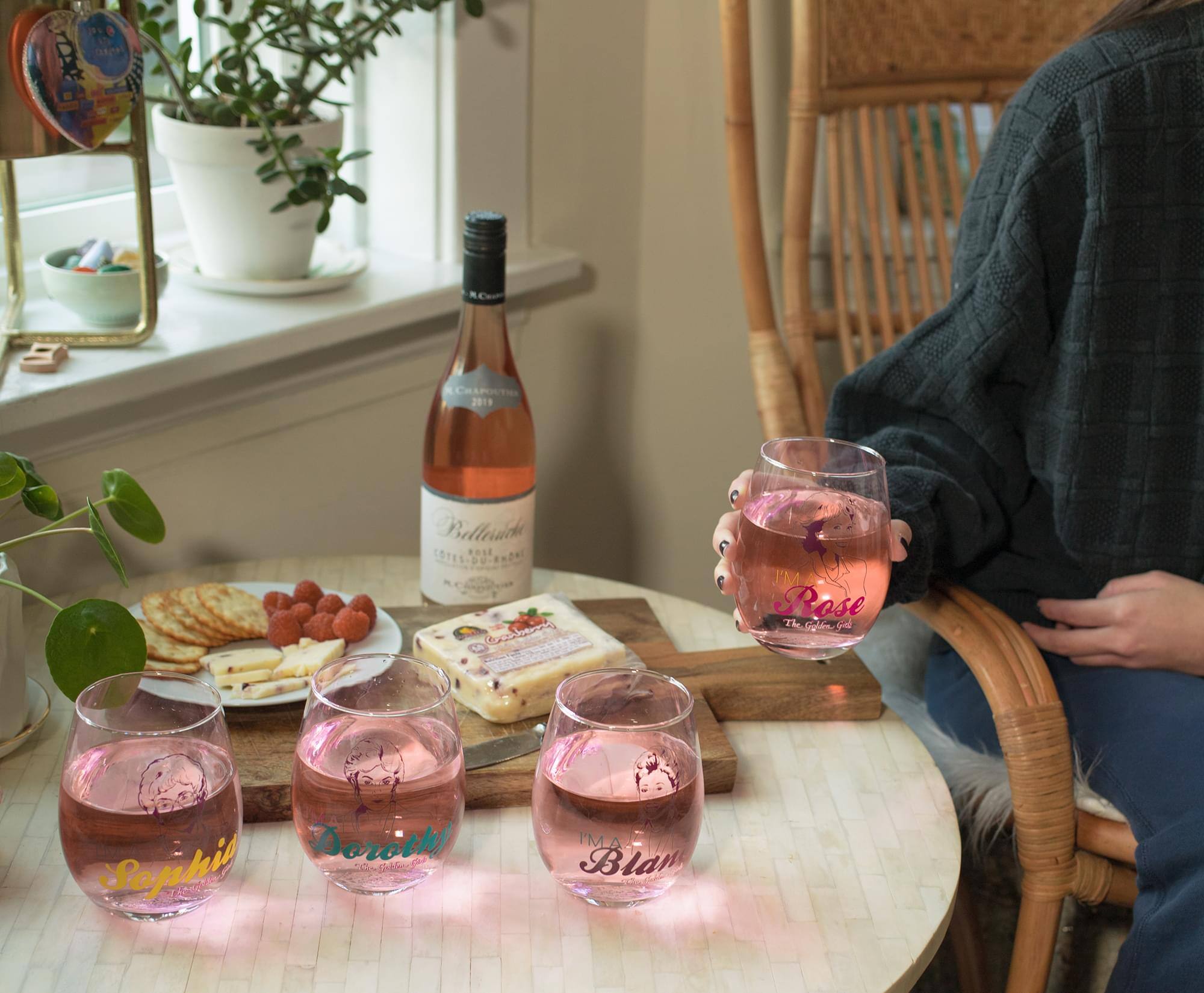 D e 2019 Bellerside ROSE CSTES 01100-8809 Gabe I'M Rose Th Sigio l Doroth Sejihie S 74 IMA A Blam

Corrected text:
D e 2019 Bellerside ROSE CSTES 01100-8809 Gabe I'M Rose Th Sigio l Doroth Sejihie S 74 IMA A Blam