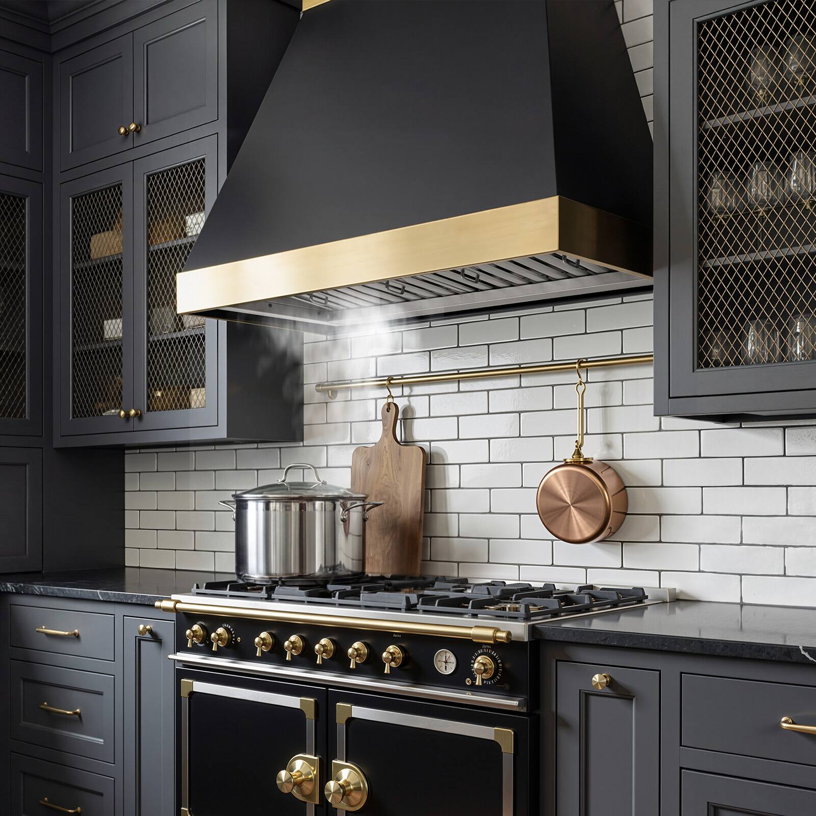 Alt View 5. Akicon - Akicon 30 inch Ducted 600-CFM Range Hood Insert with 4-Speed Fan, 2 LED Lights and Baffle Filter - Stainless steel.