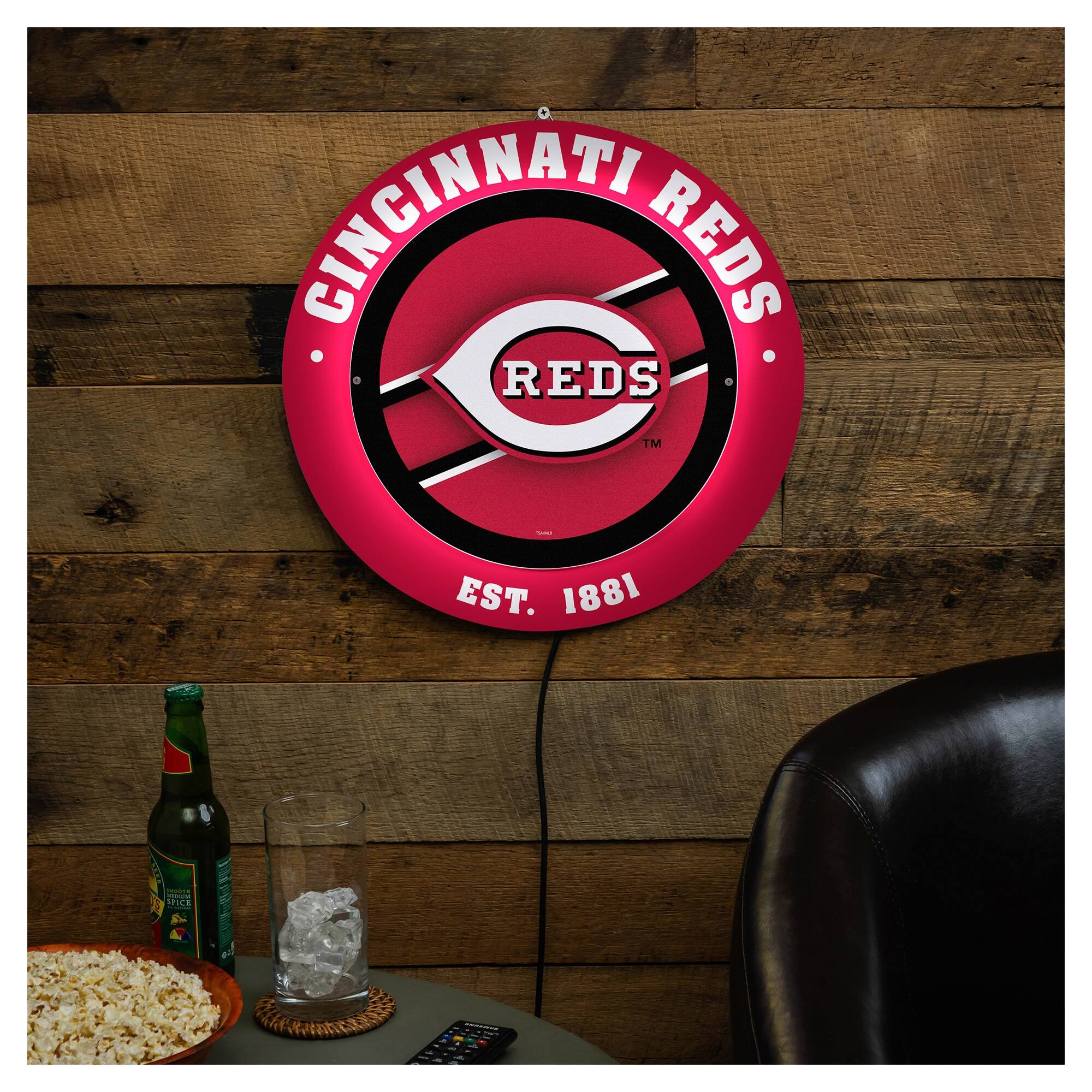 CINCINNATI REDS  
REDS™ | EST. 1881