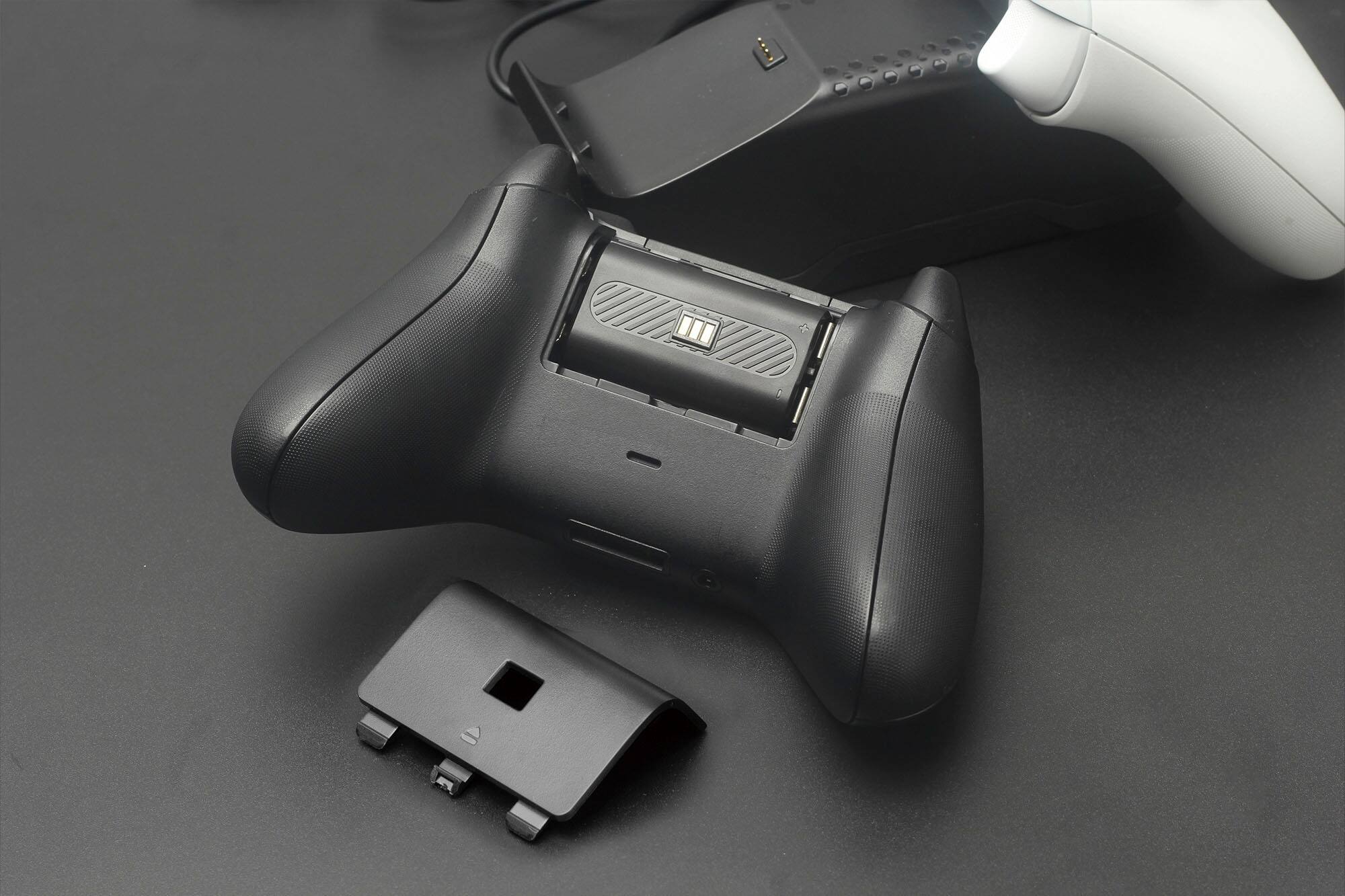 Alt View 16. NEXT - Dual Controller Charging System for Xbox Series X|S - Black.